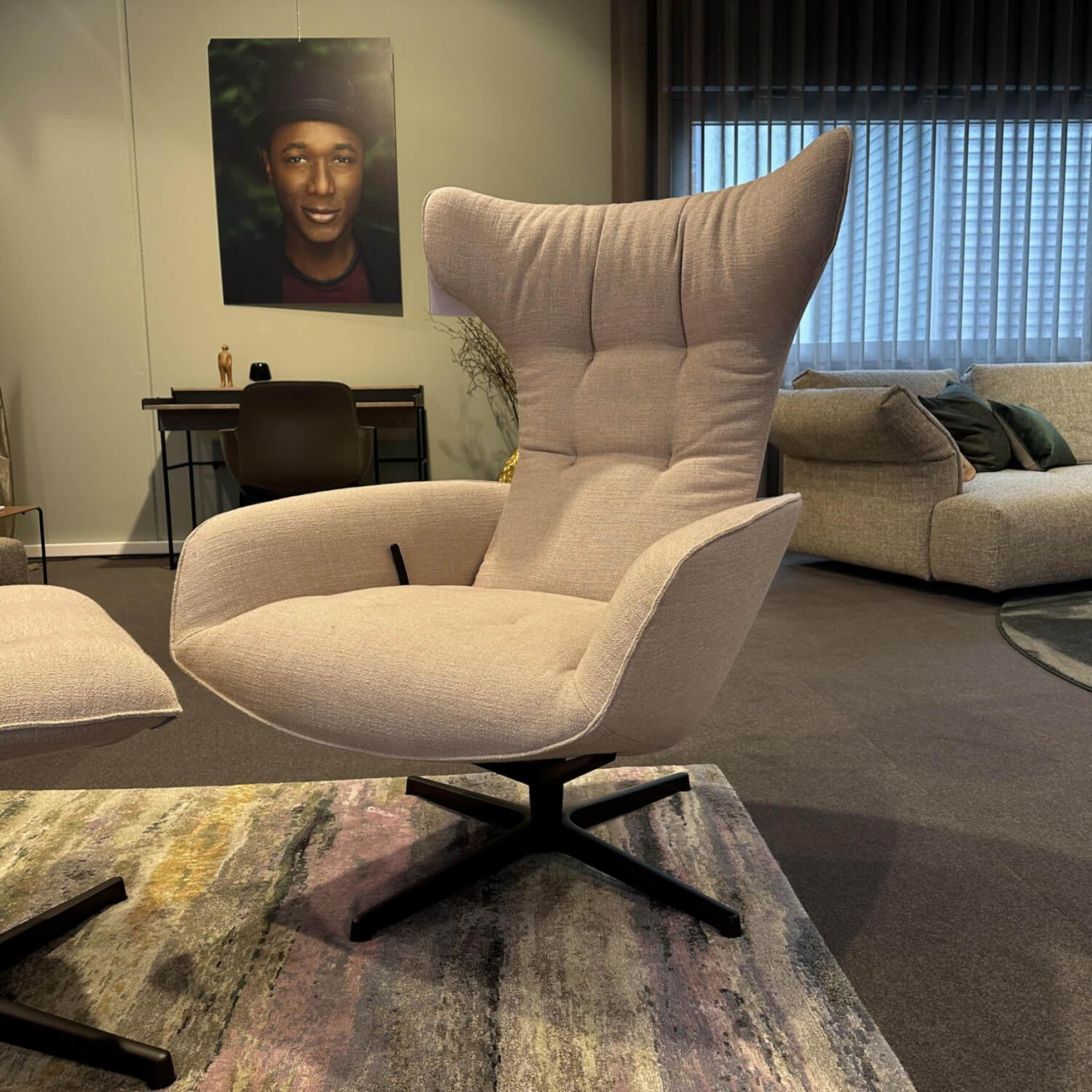 Walter Knoll Onsa Chair, Bronze Frame, Champagne Beige