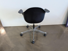 Eames Kunststoff Sessel PACC Stoff Checker Schwarz Weiß