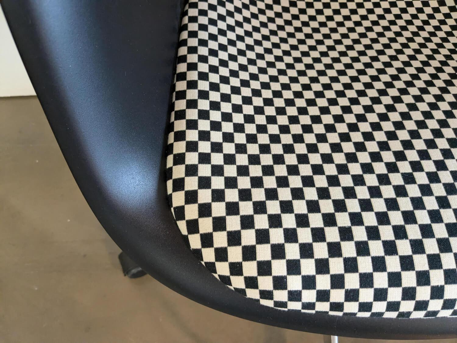 Eames Plastic Armchair PACC Fabric Checker Black White