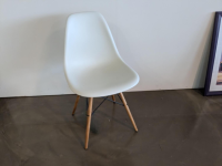 Eames Kunststoff-Seitenstuhl DSW Sitzschale Kunststoff Weiß