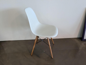 Eames Kunststoff-Seitenstuhl DSW Sitzschale Kunststoff Weiß