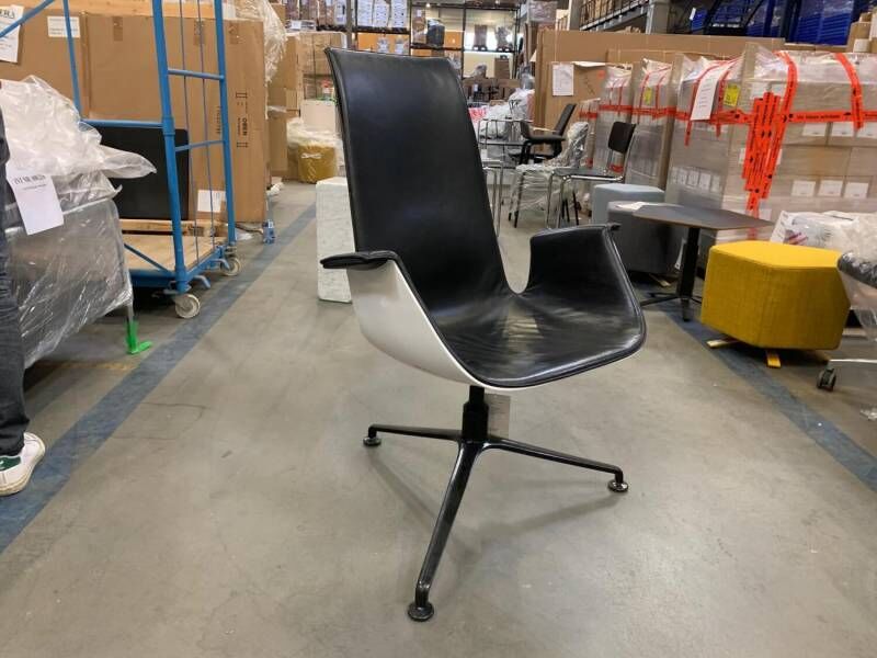 Schalensessel FK Leder Schwarz Schale Weiß Gestell Aluminium