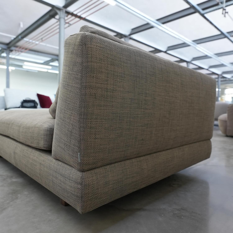Tama Living Sofa Stoff Duala 7672 Schach Grau Kufen Nussbaum