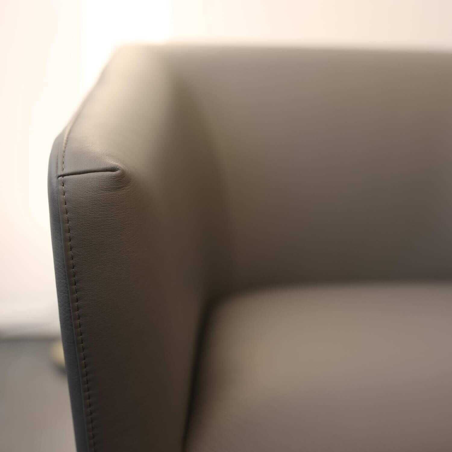 Vitra Occasional Lounge Chair Leder Premium L40 Granit