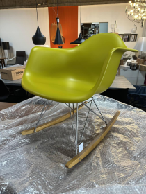 Vitra Eames Kunststoffarmlehnstuhl RAR Senf Gelb