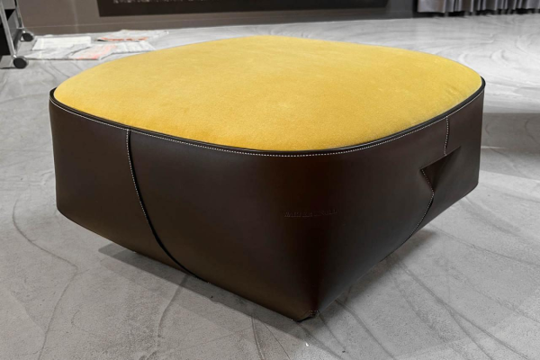 Hocker Isanka Sitz Stoff Harald Gelb Korpus Kaffee Braun