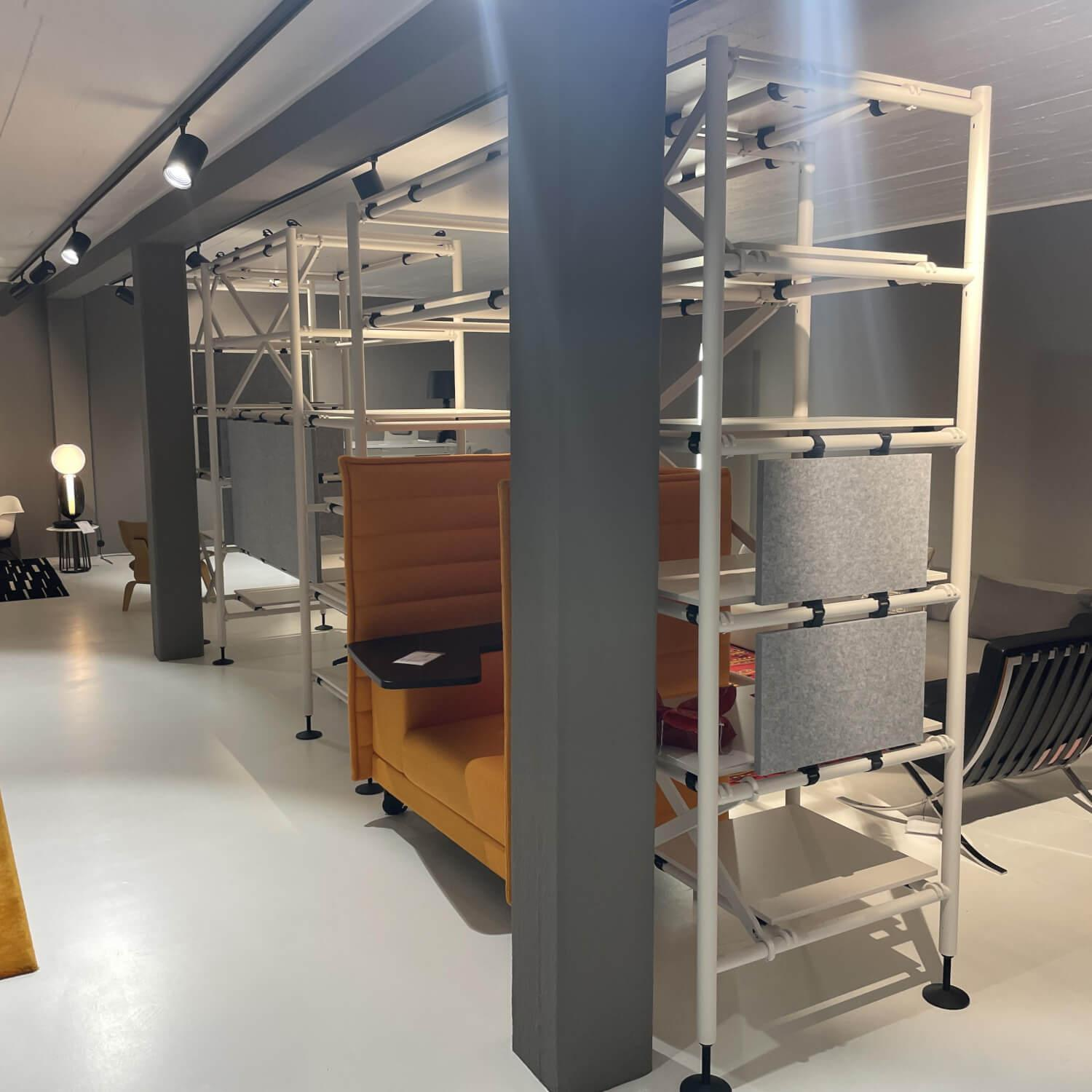 Vitra Comma Shelf und Beam Melamin Kieselgrau