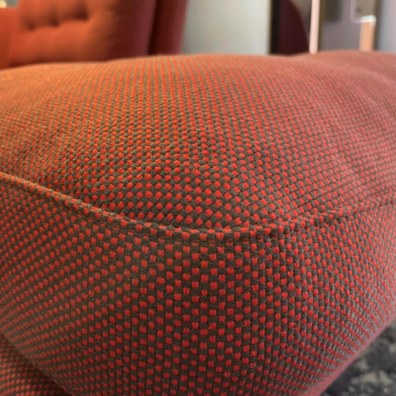 Vitra Chaise Lounge Suita Stoff Laser Rot Moorbraun