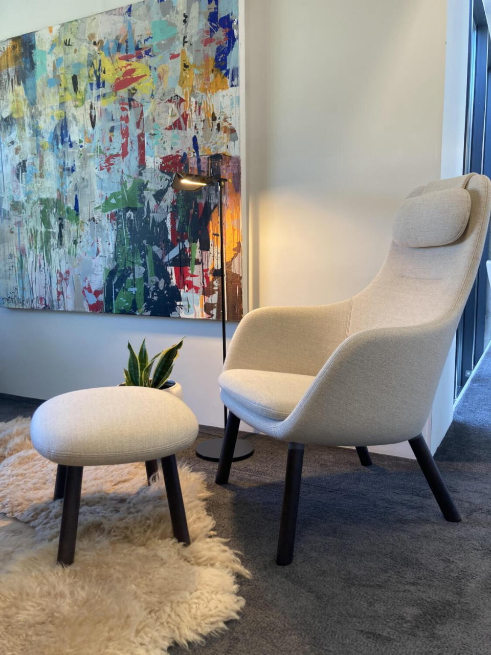 Vitra Hal Lounge Sessel mit Ottoman Beige Melange