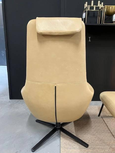 Vitra Repos Armchair Natural Leather Caramel with Ottoman