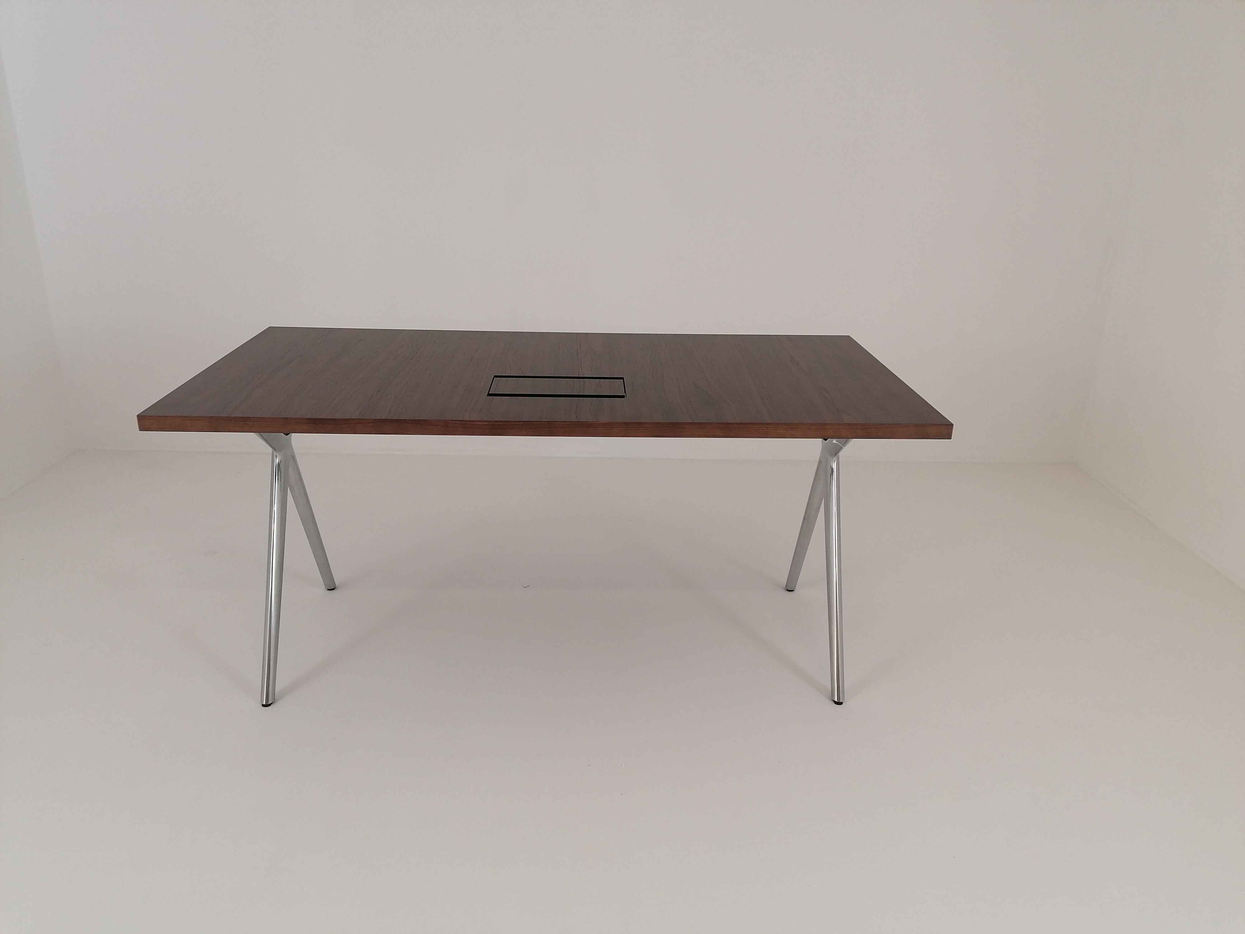 Walter Knoll Conference X Platte Nussbaum Dunkel
