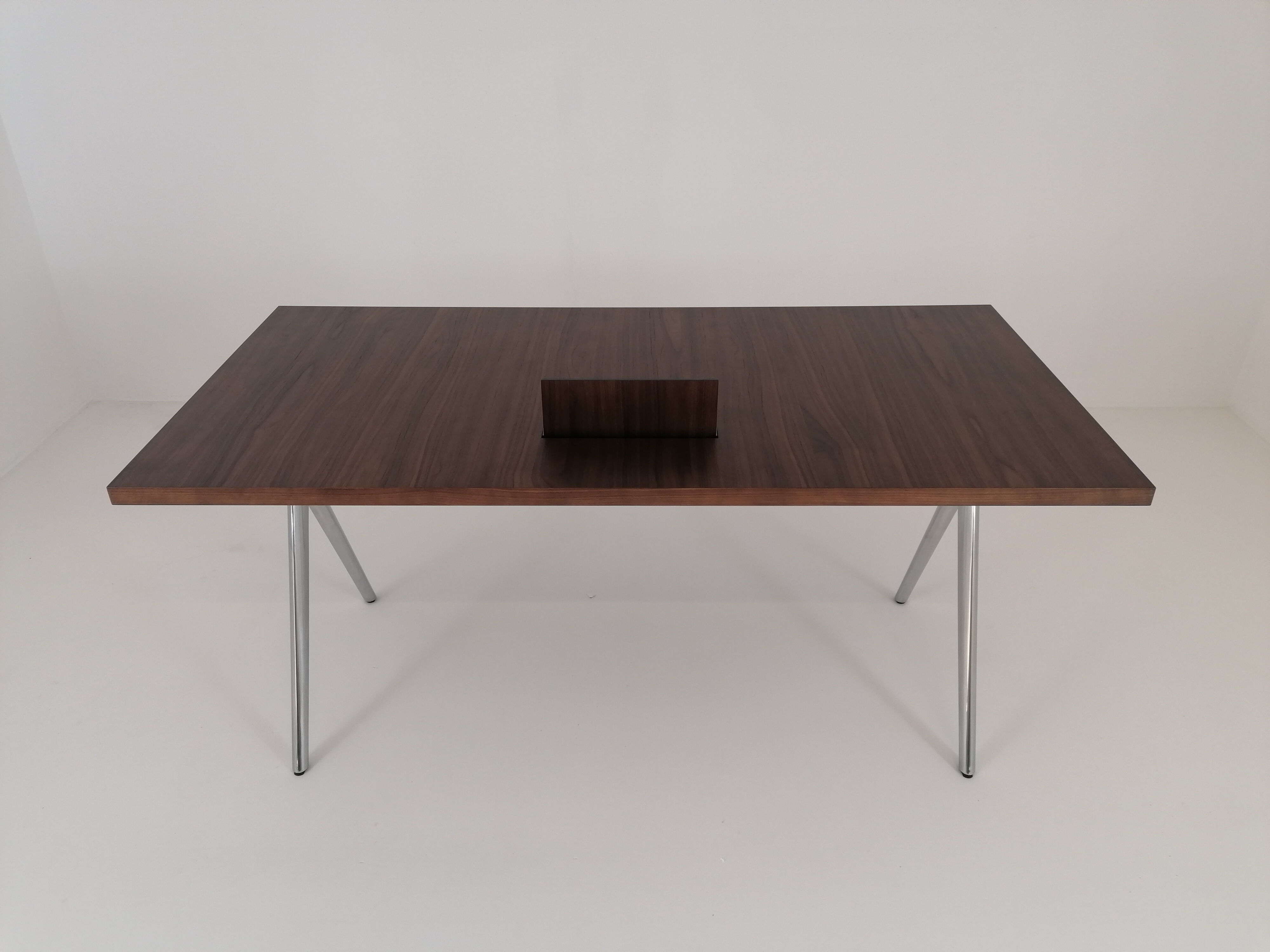 Walter Knoll Conference X Platte Nussbaum Dunkel
