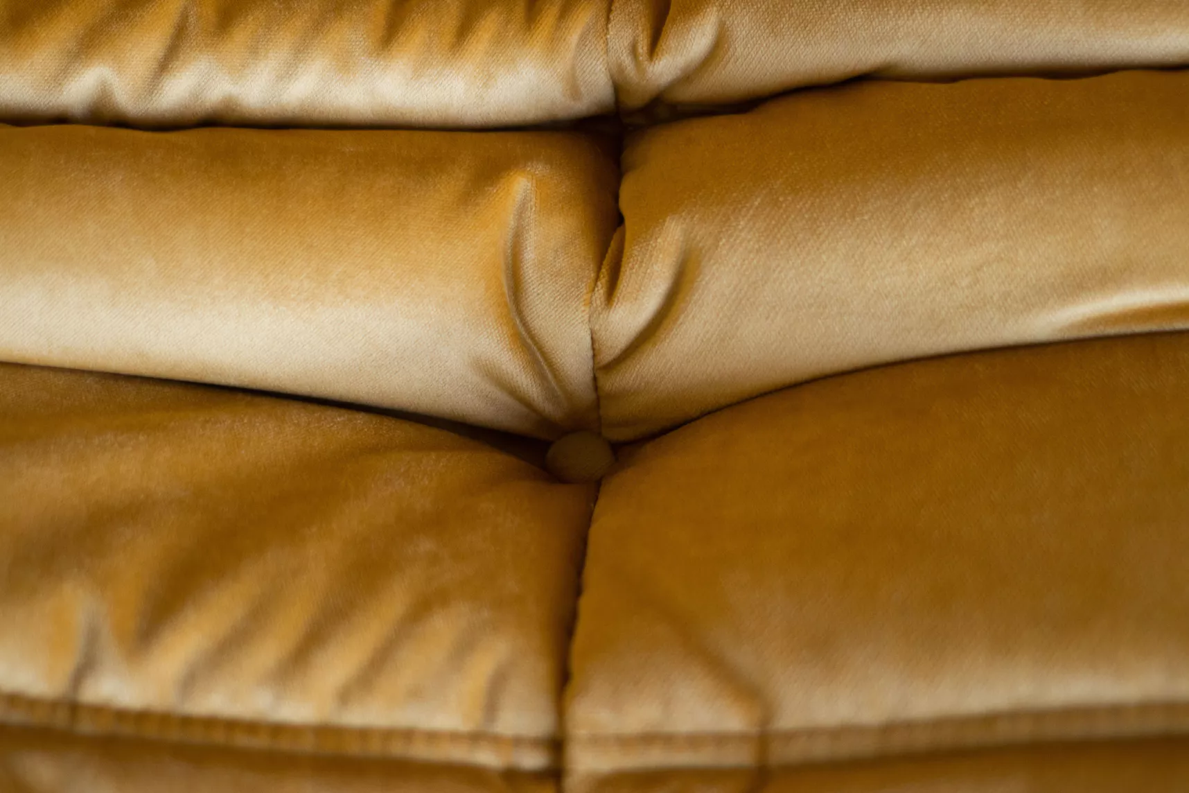 Togo Sofa 2-seater velvet golden yellow