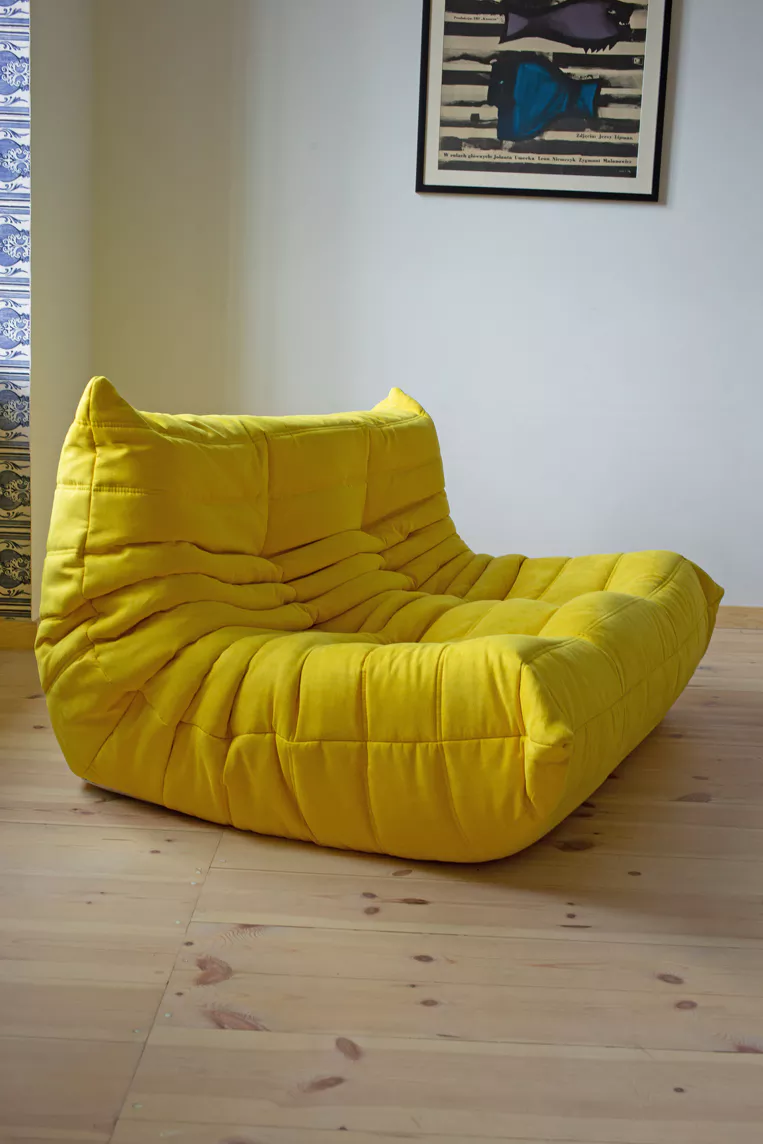 Togo Sofa 2-seater textile lemon yellow