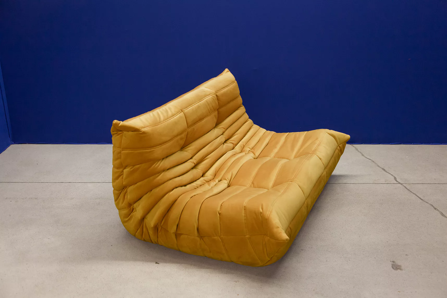 Togo Sofa 2-seater Mustard Yellow Velvet