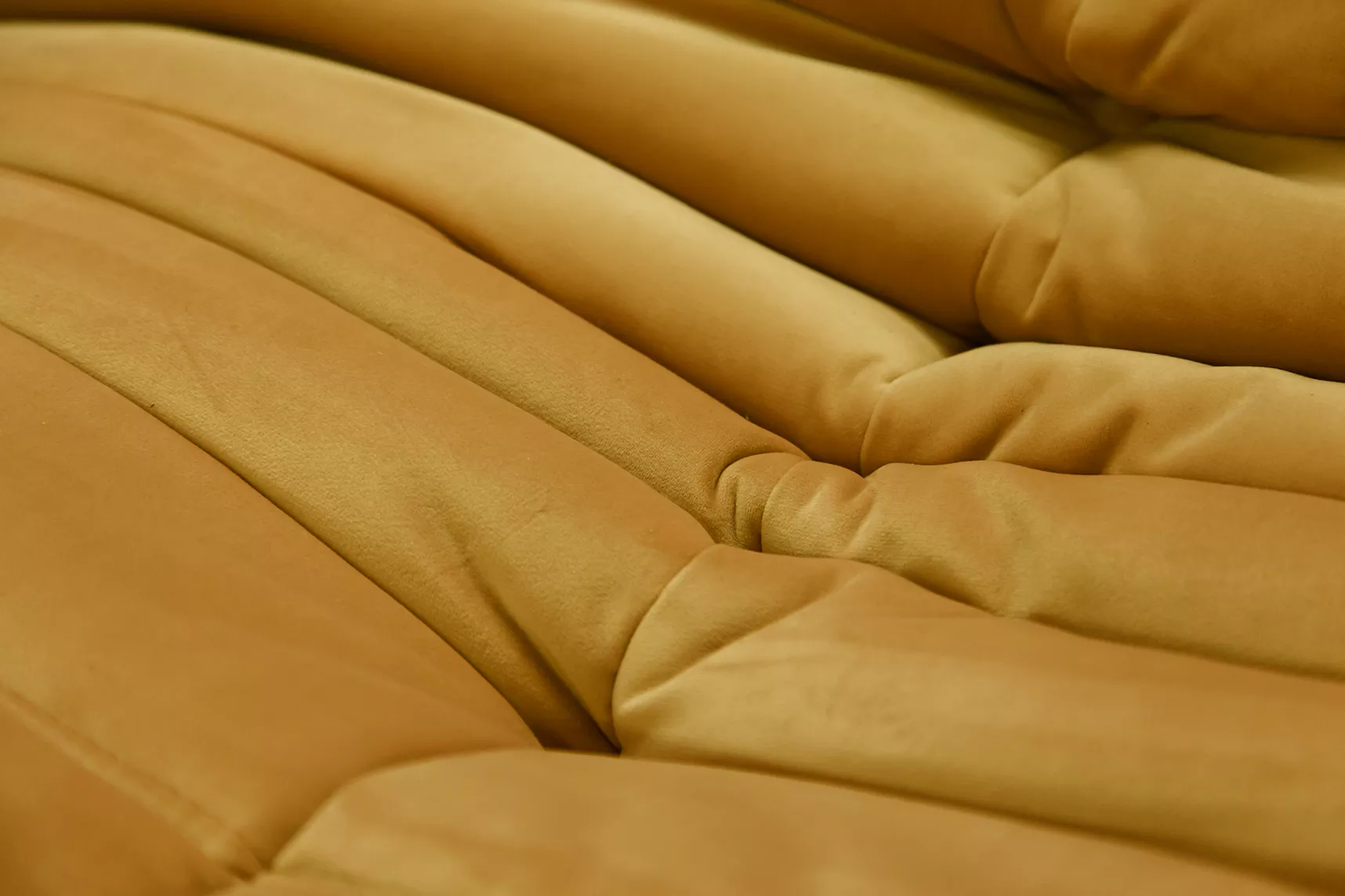 Togo Sofa 2-seater Mustard Yellow Velvet
