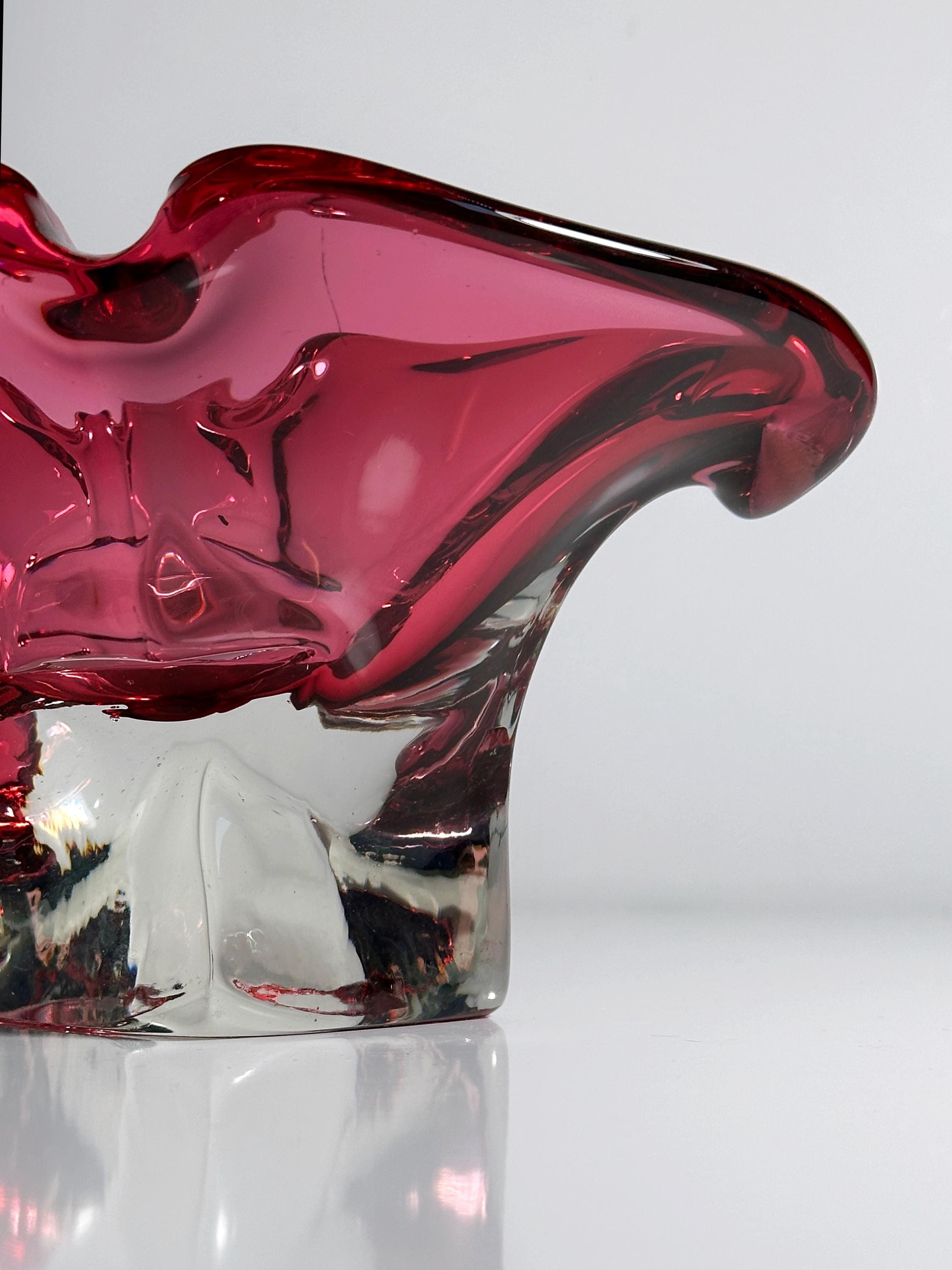 Josef Hospodka für Chřibská schwere Glasschale in Cranberry
