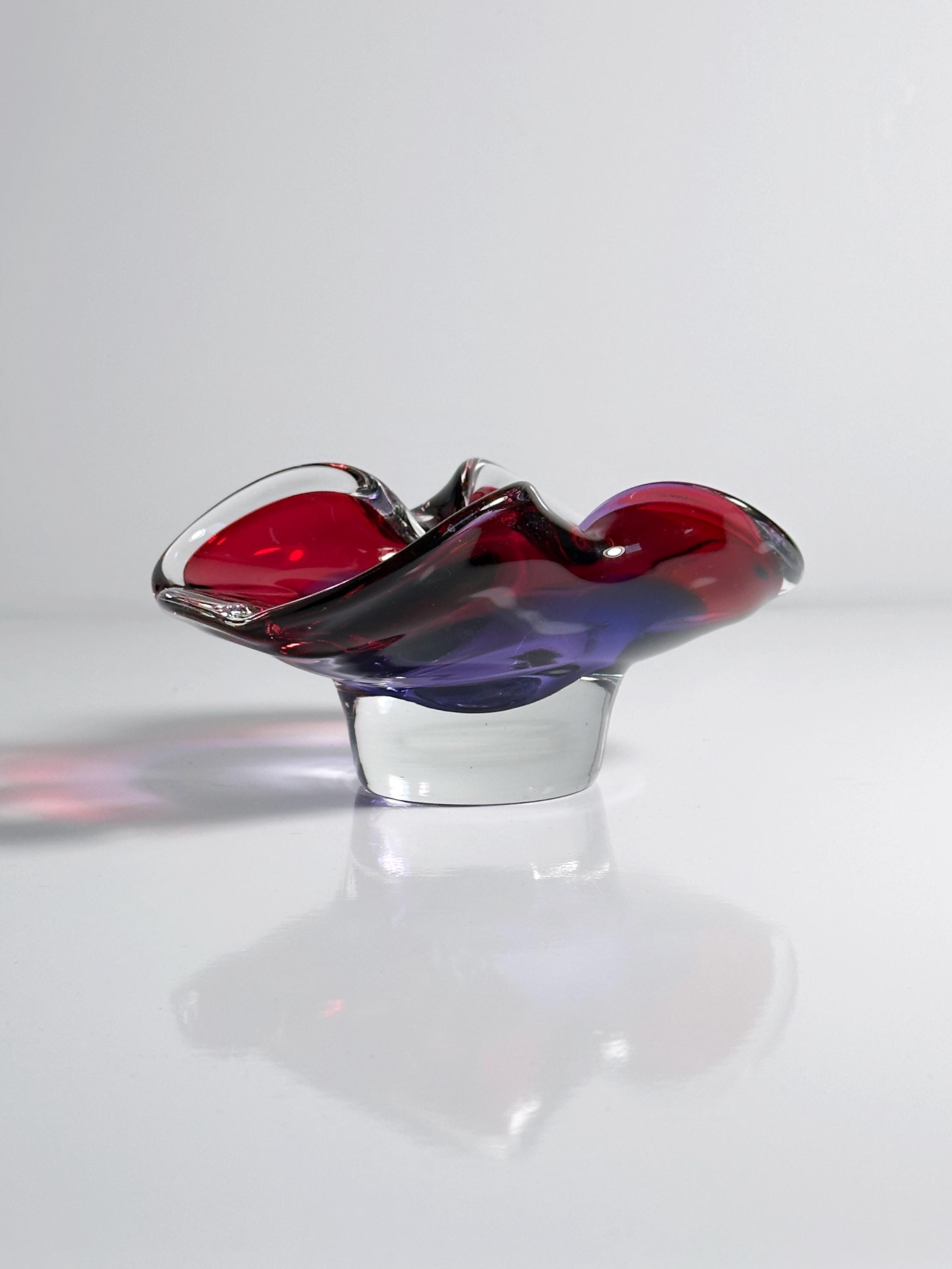 Josef Hospodka für Chřibská Glas-Aschenbecher in Cranberry