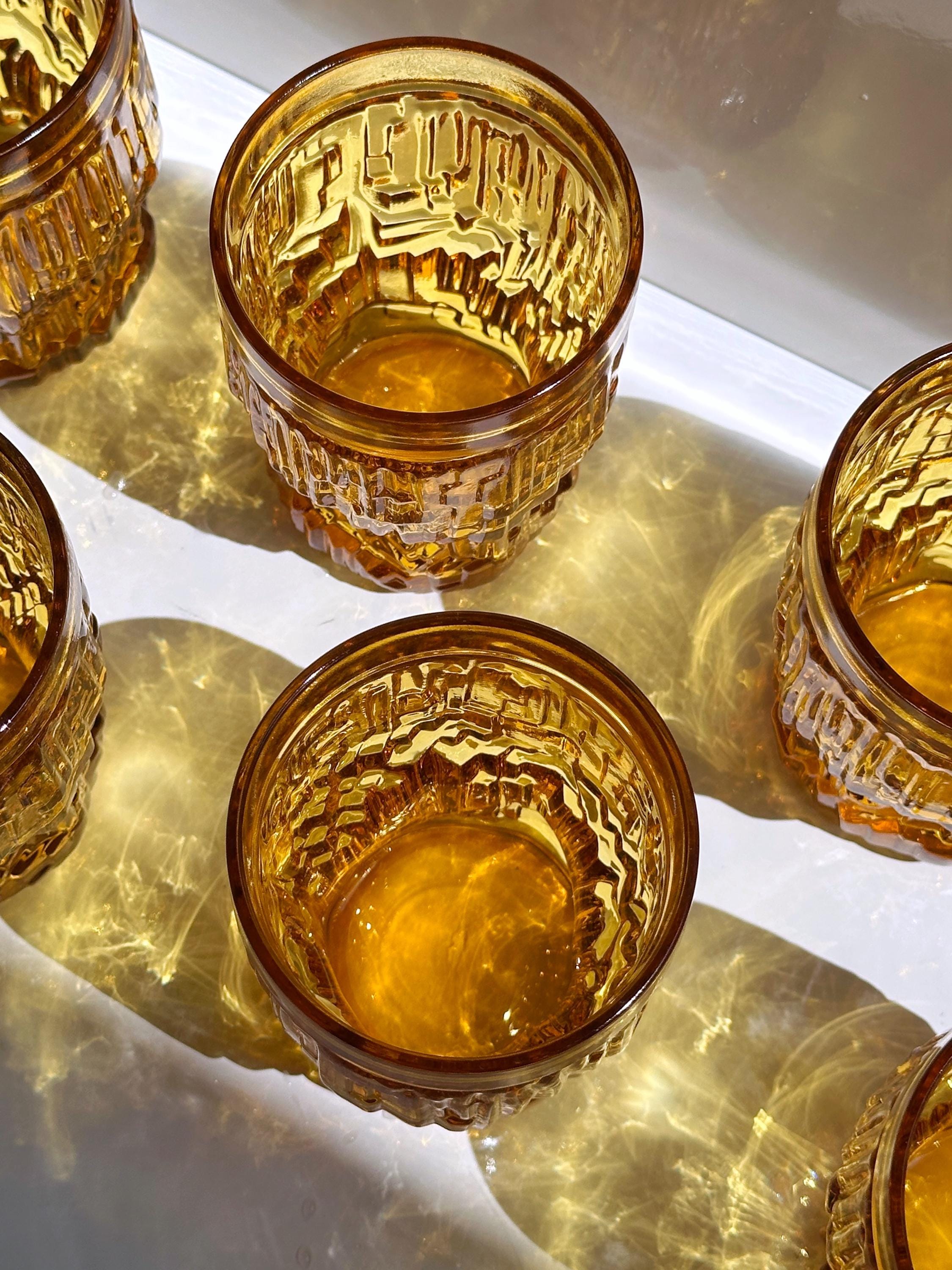 Bormioli Rocco Karaffe mit 6 Gläsern in Gelb-Bernstein