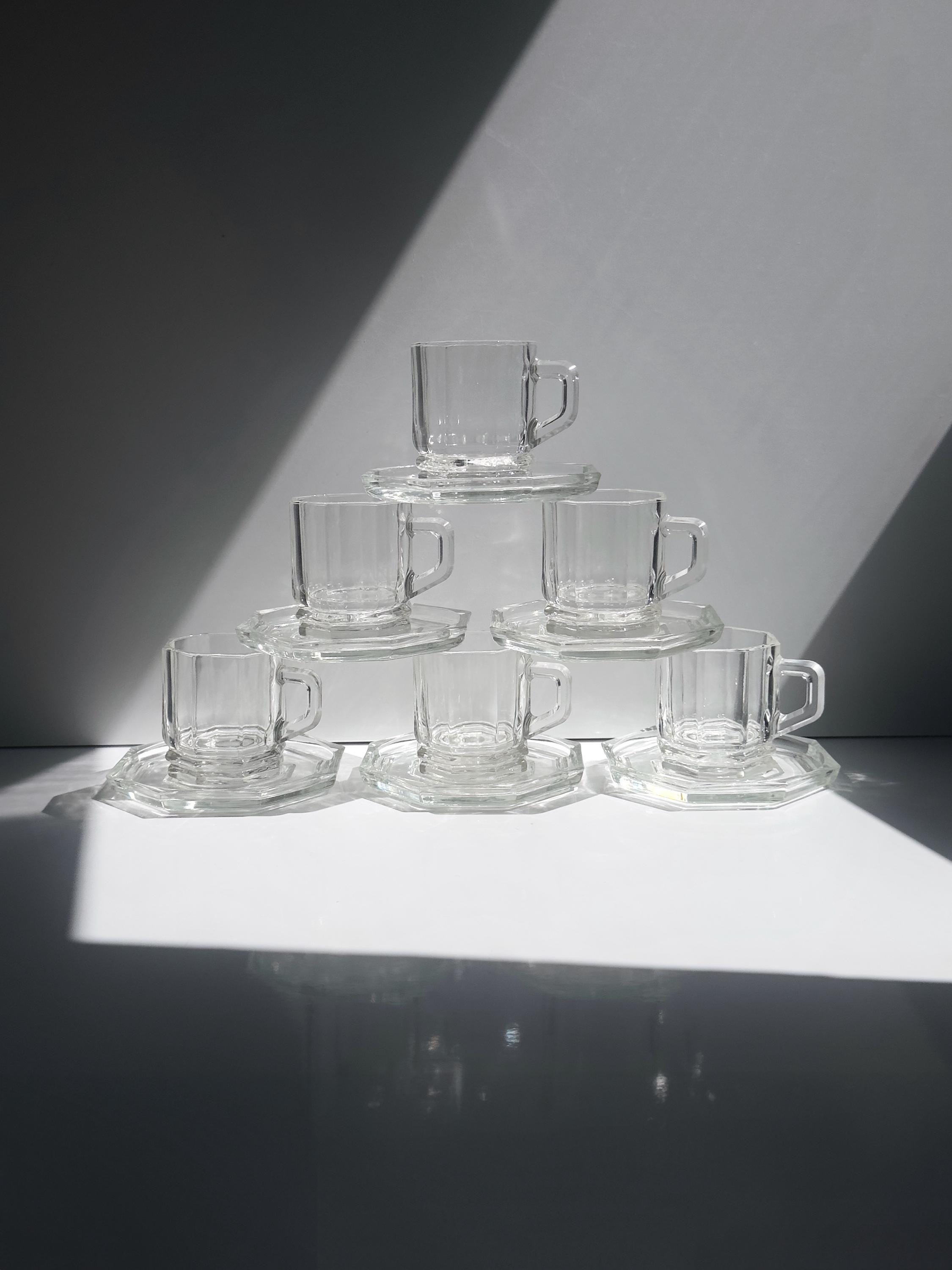 6 Vintage Glas-Espressotassen mit achteckigen Untertassen
