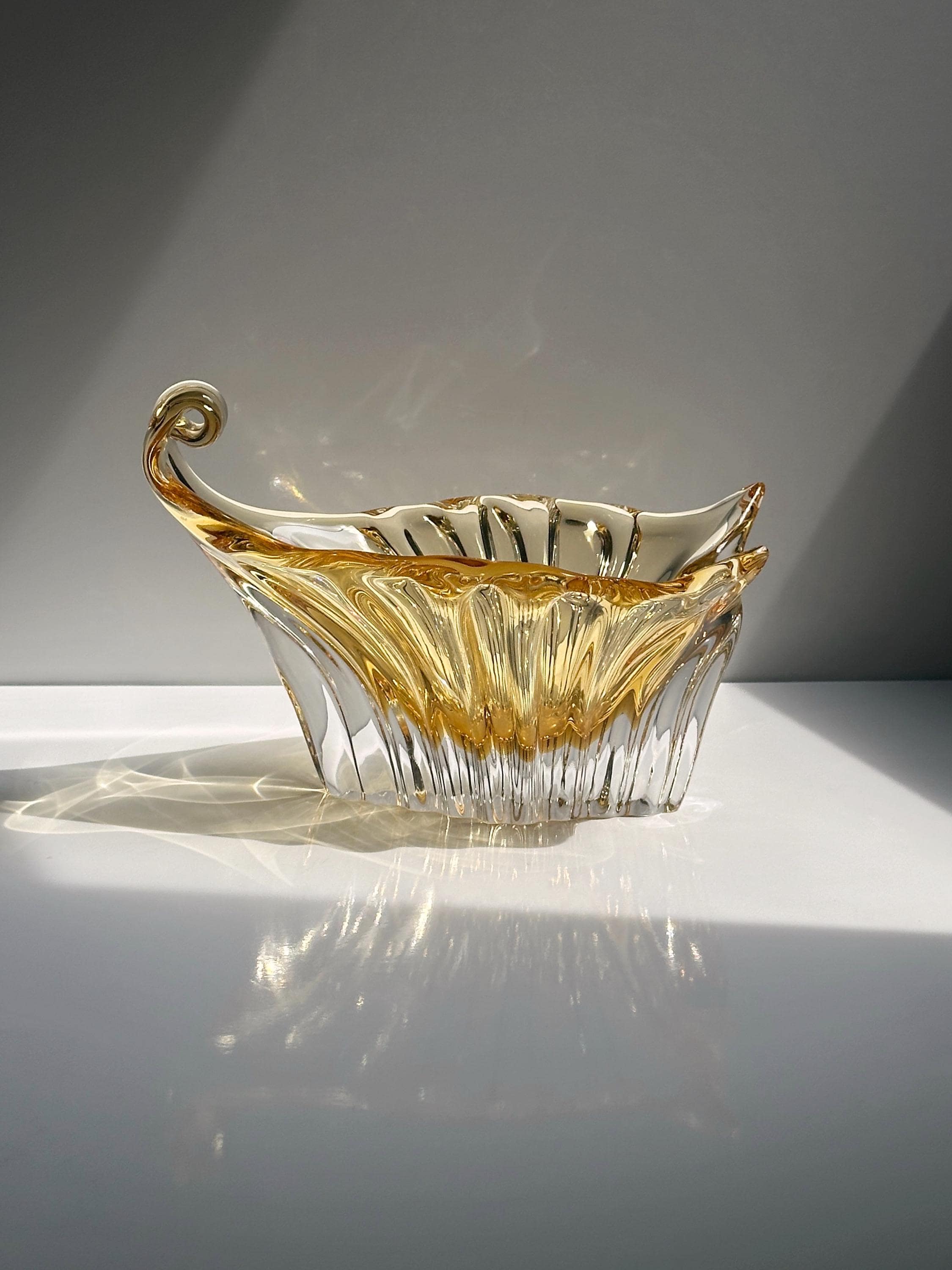 Vintage italienische Glasschale in Champagnergold, 1960er