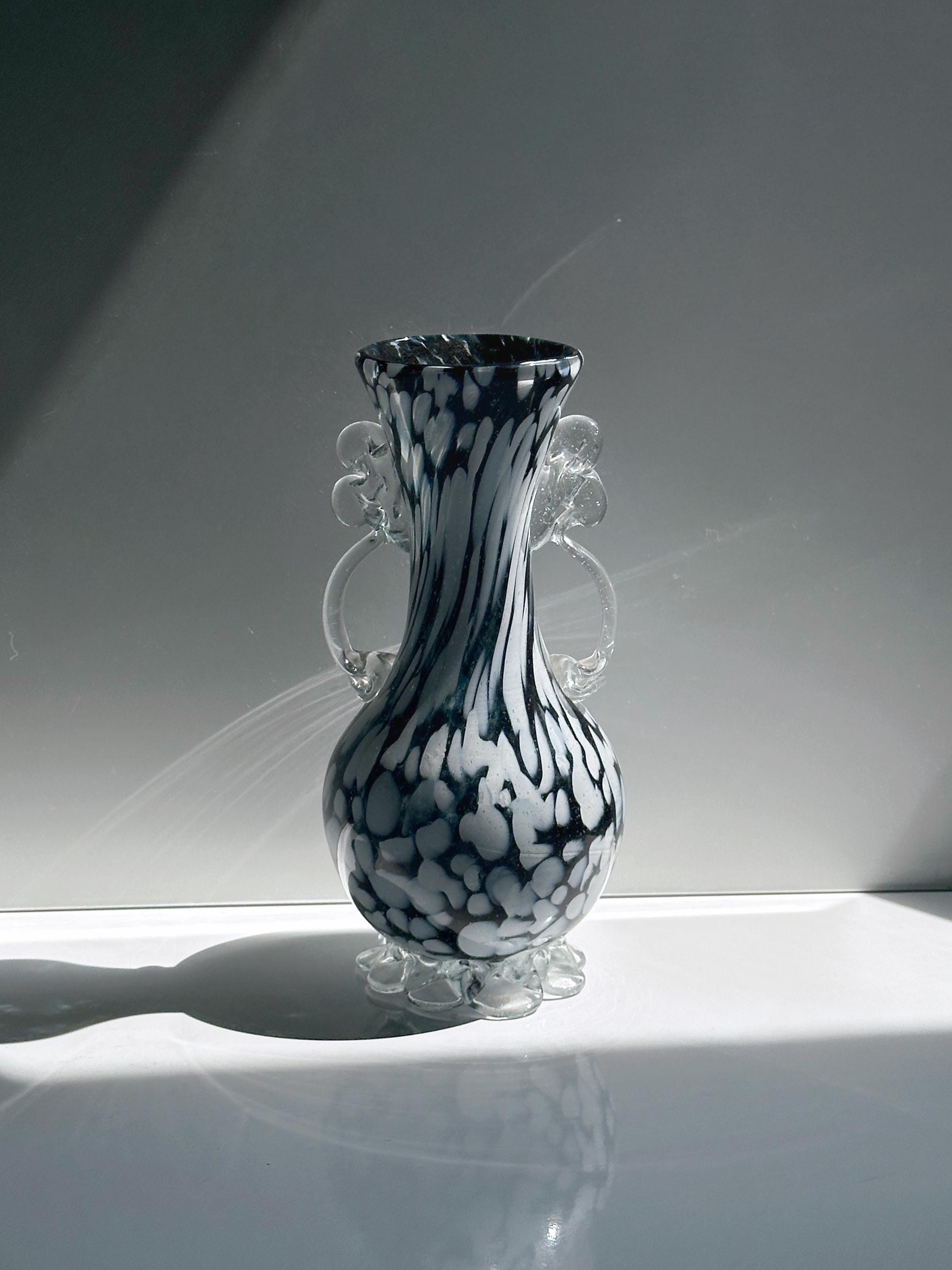 Vintage Opaline Florence Glasvase in Schwarz-Weiß
