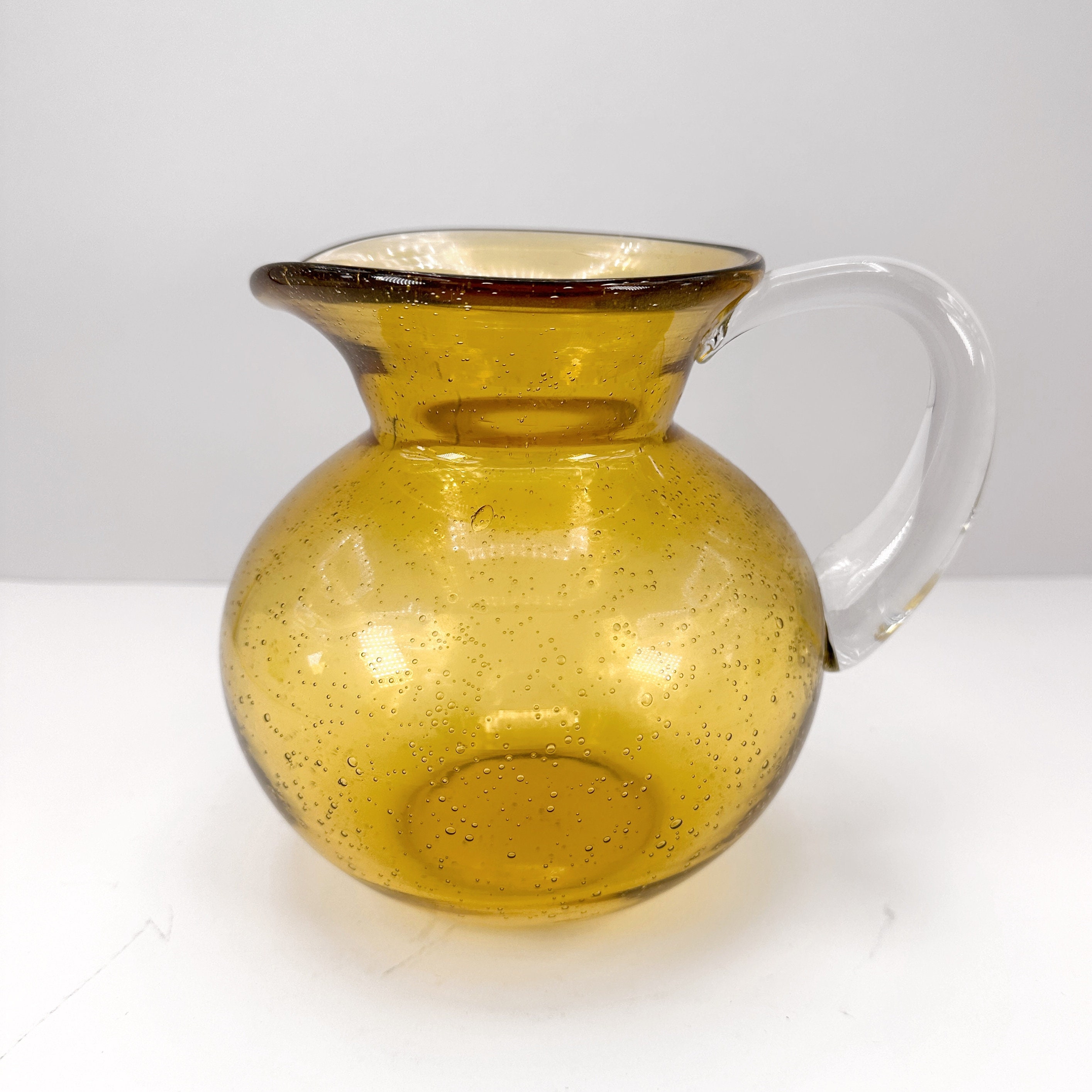 Vintage italienische Glas-Karaffe in Gelb