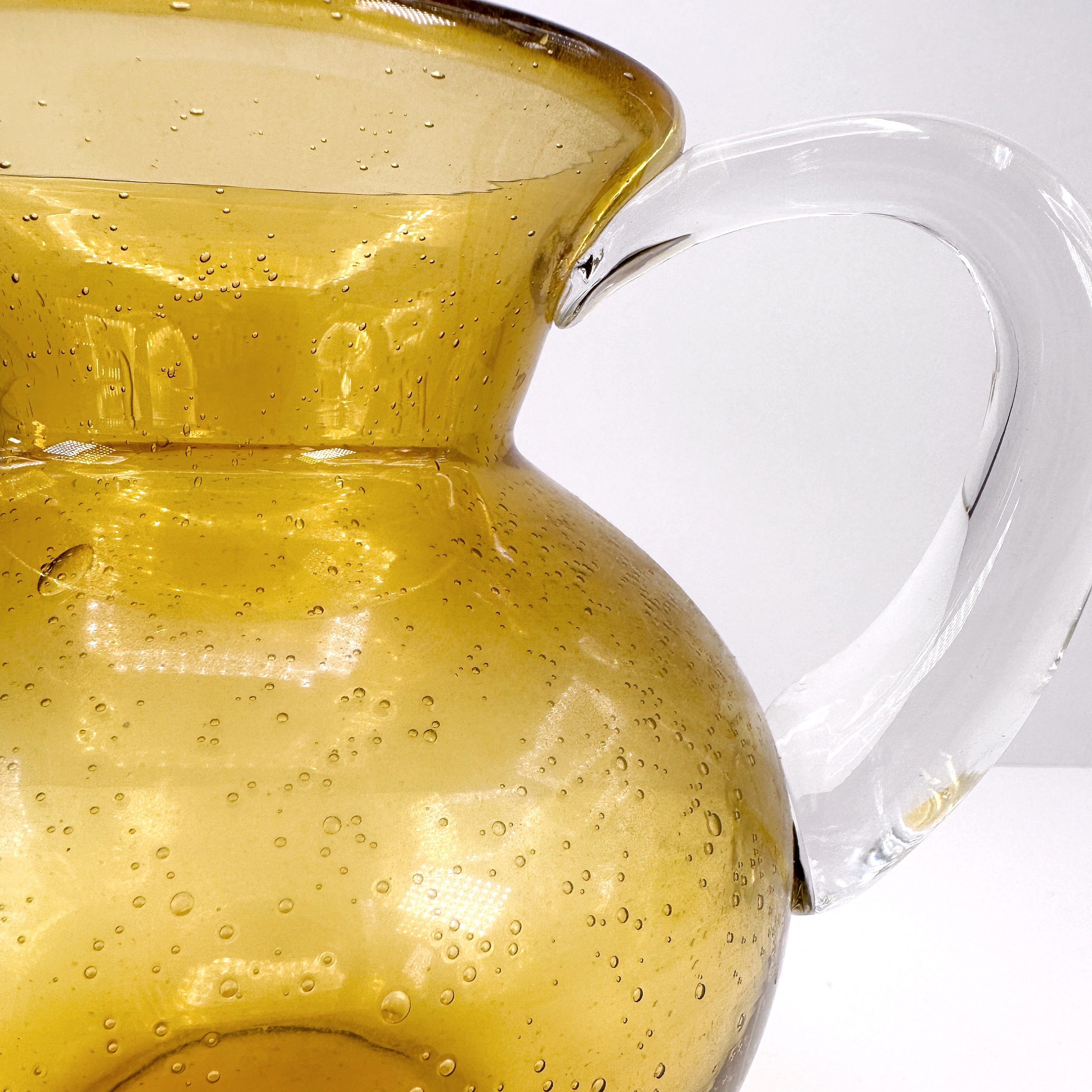 Vintage italienische Glas-Karaffe in Gelb