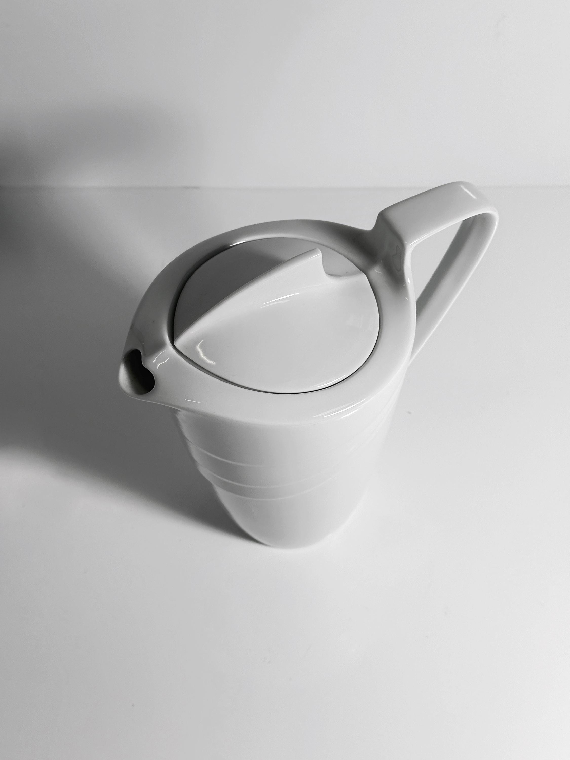 Vintage Art Deco Revival Kanne aus weißem Porzellan, 1980er