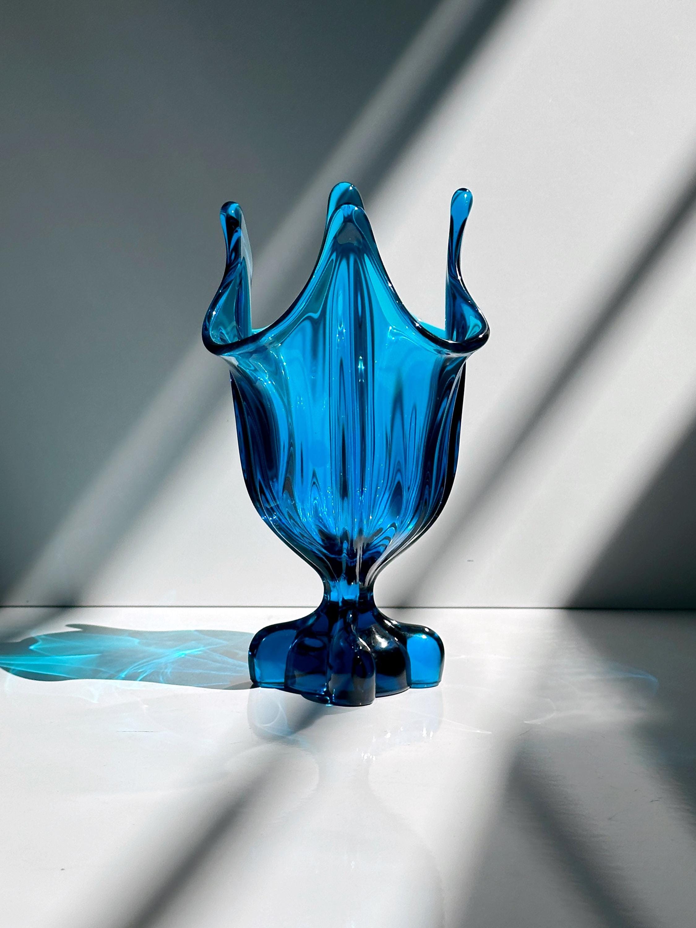 Viking Glass Epic Four Square Vase Modell 1475 in Blau