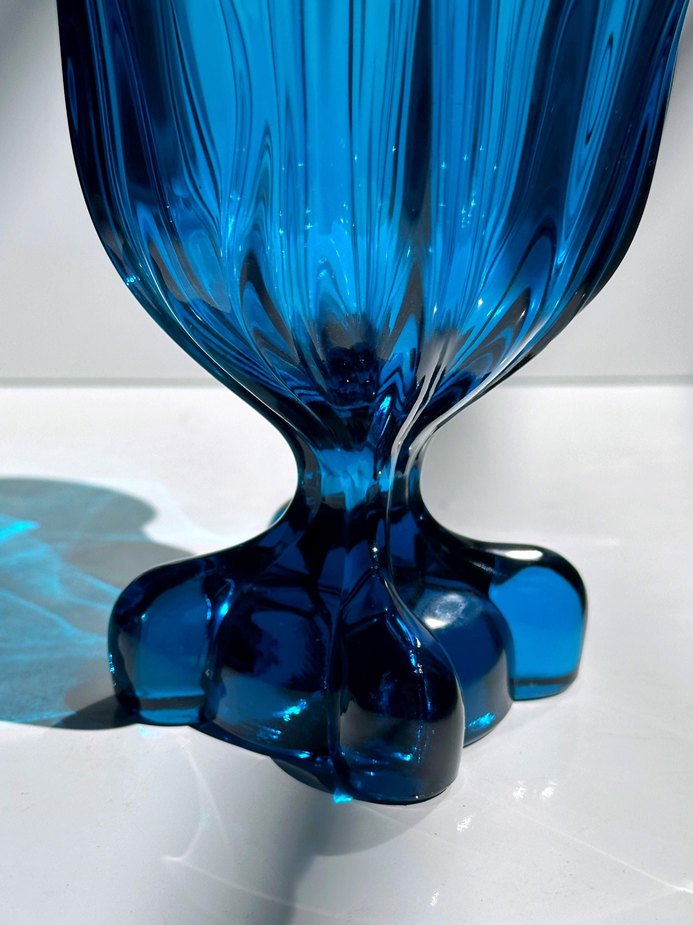 Viking Glass Epic Four Square Vase Modell 1475 in Blau
