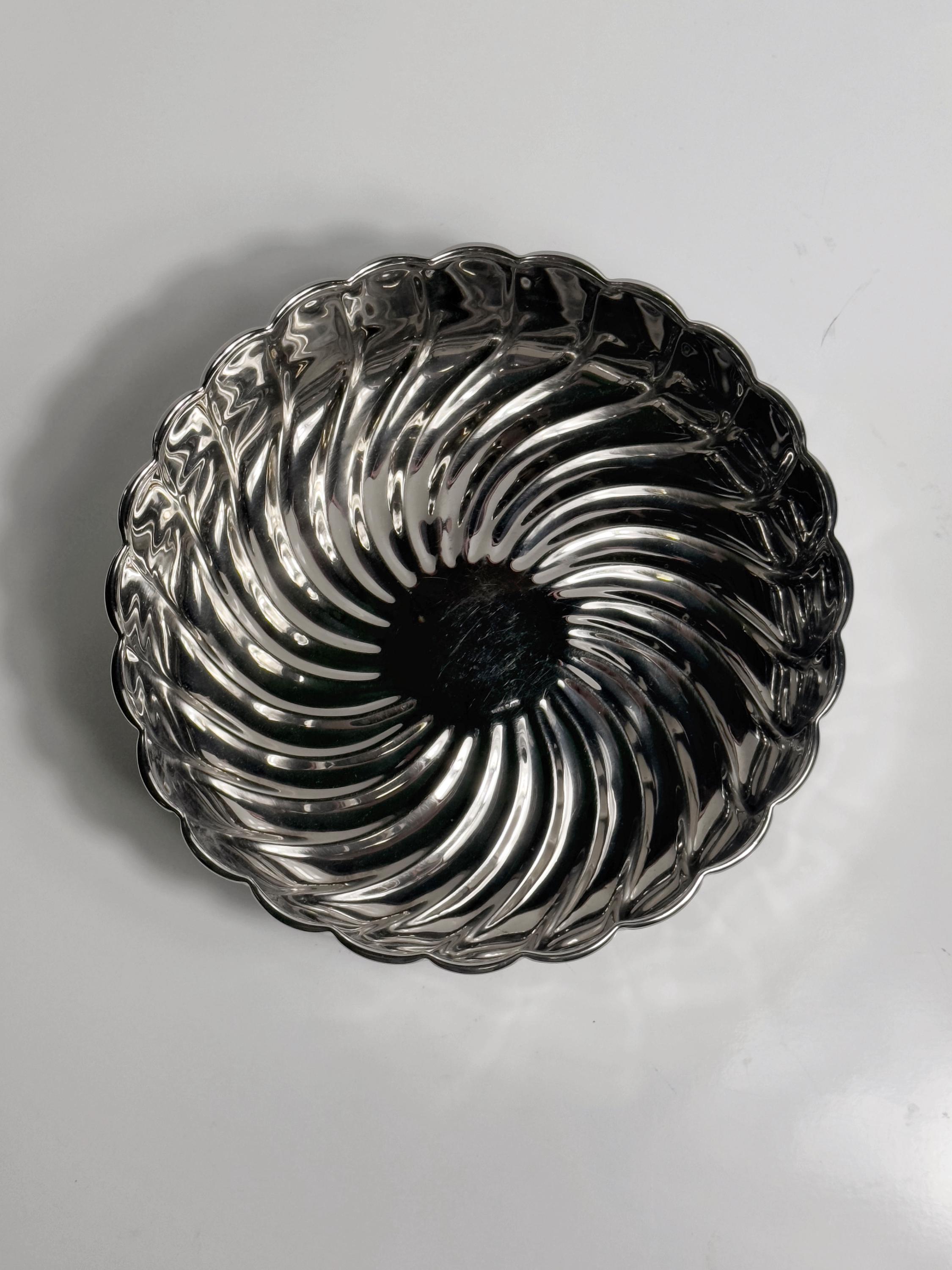 Vintage versilberte Schale mit Spiralrelief, Italien 1980er
