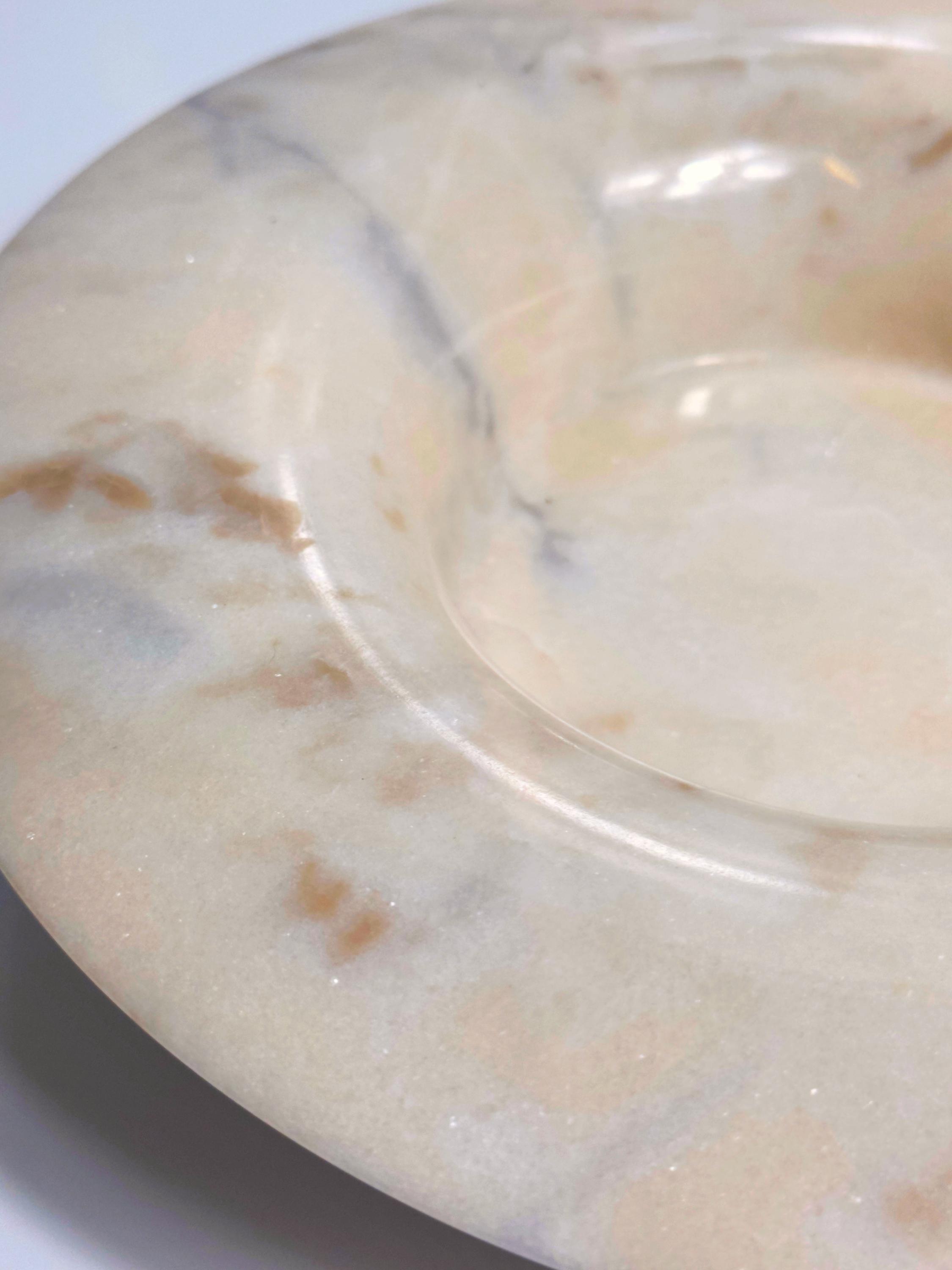 Vintage italienische Alabaster-Schale in Beige & Rosé