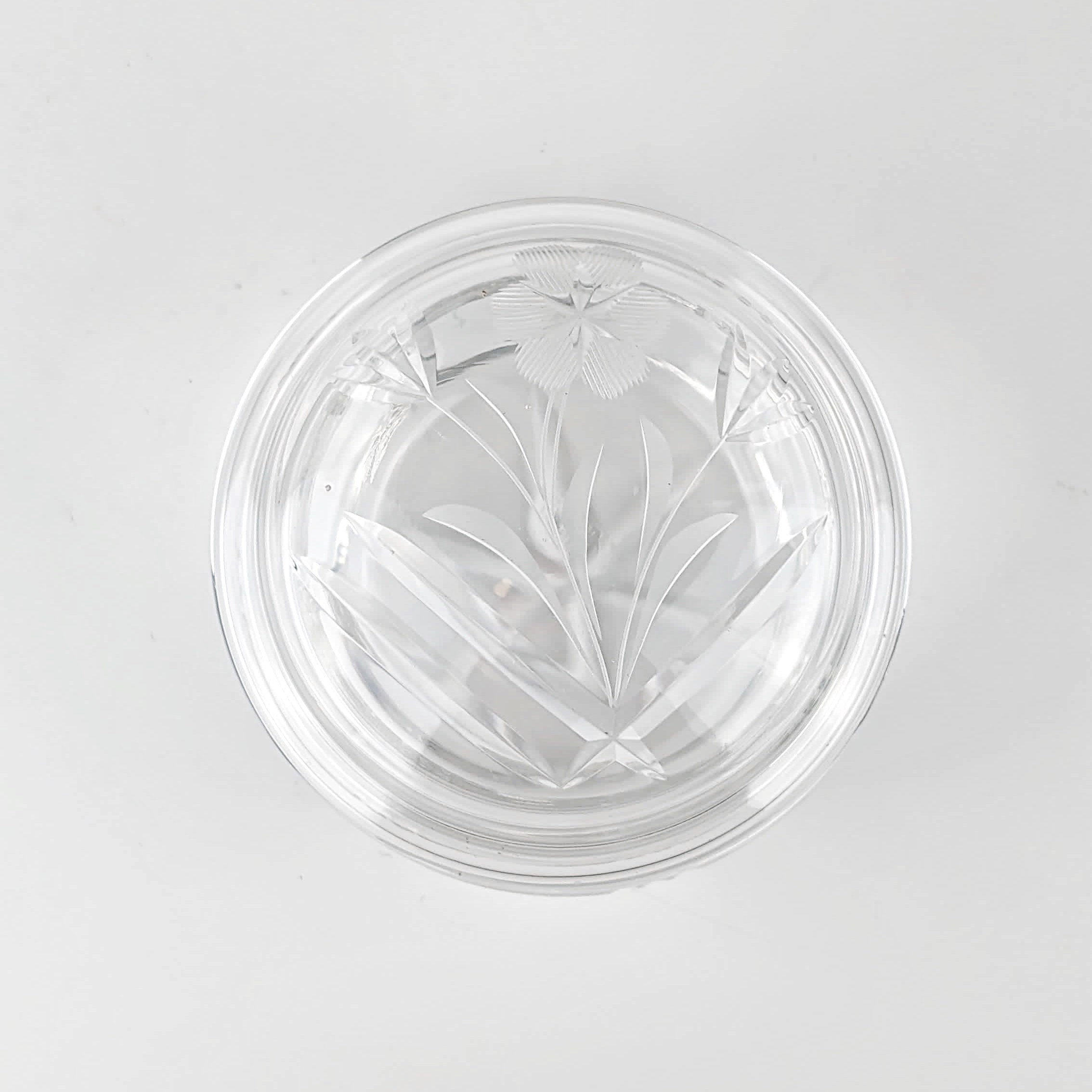 Art Deco Kristallglas-Deckeldose mit floralem Schliff
