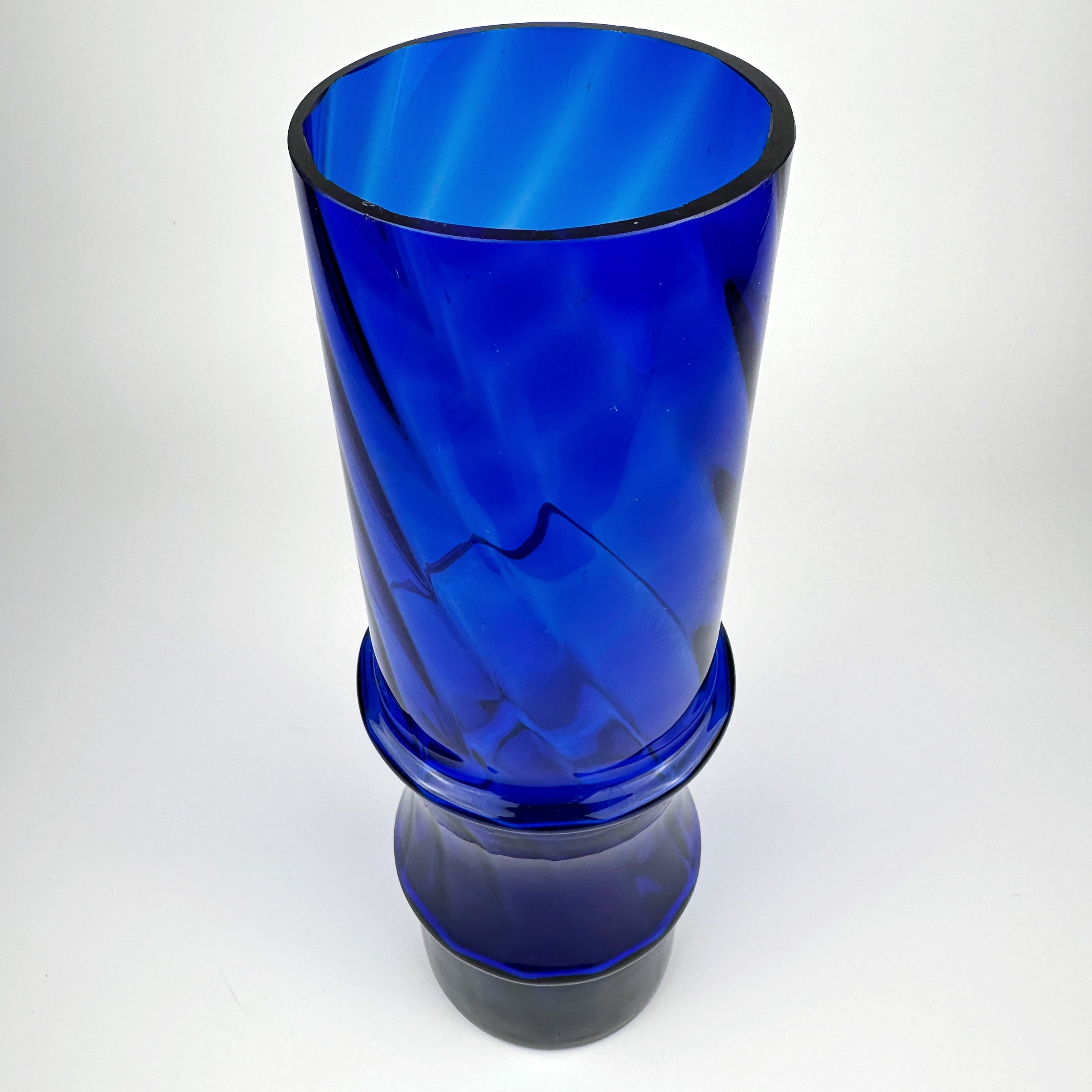 Vintage Glasvase in Kobaltblau mit Swirl, 1980er