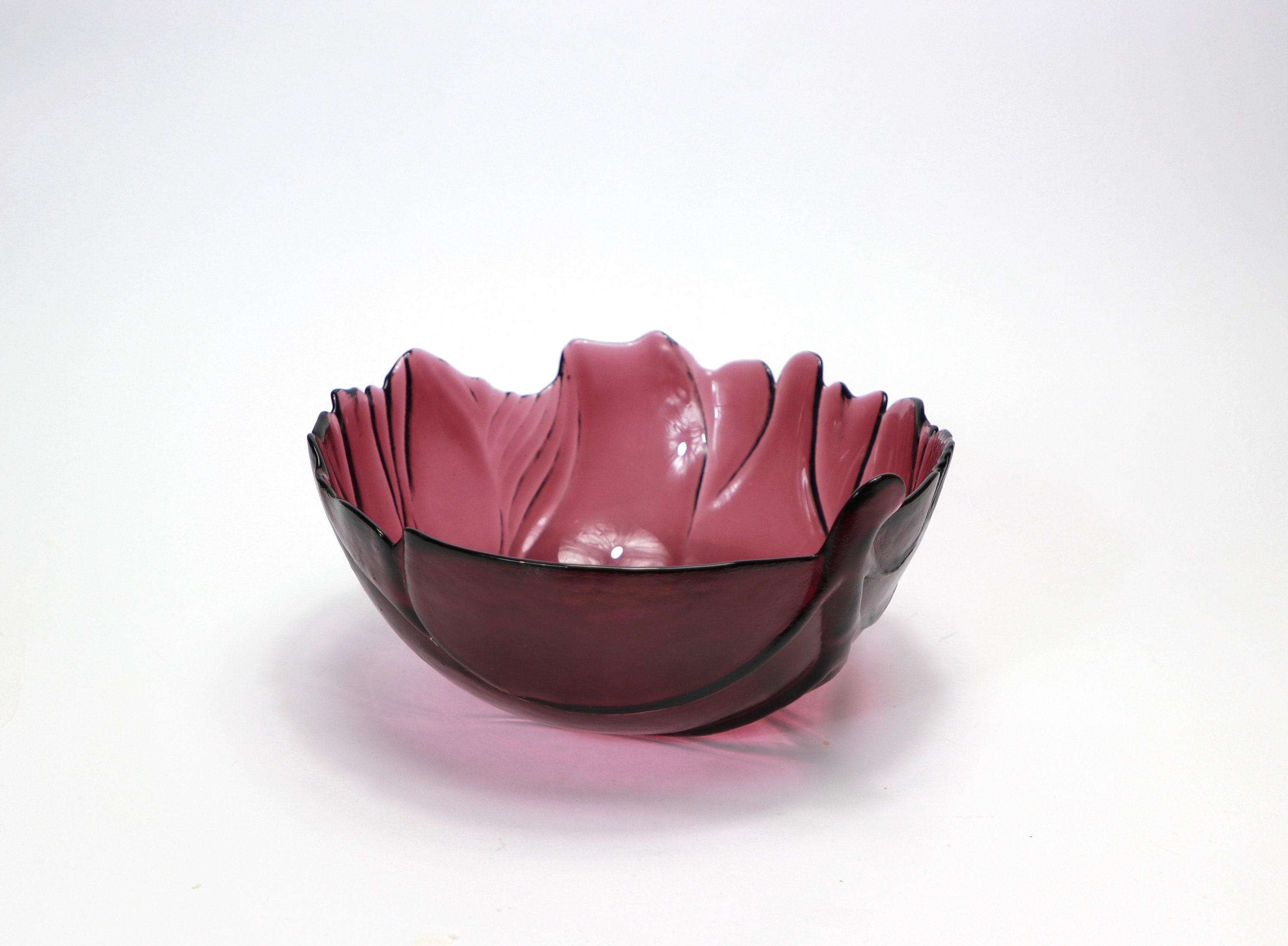 Vintage französische Glasschale in Violett