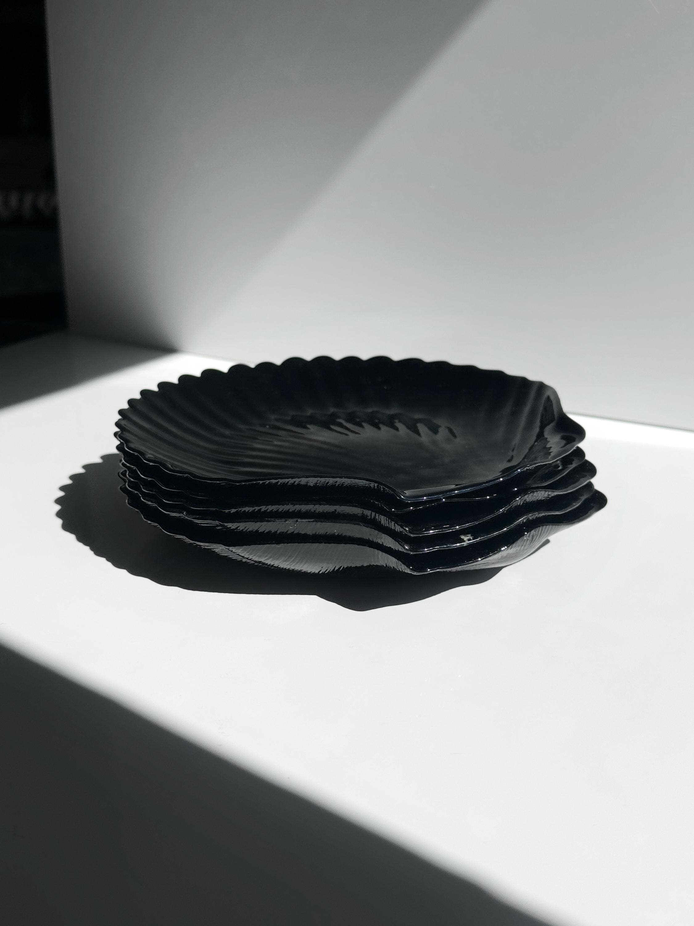 5 Arcoroc „Coquillage“ Muschelteller aus schwarzem Glas