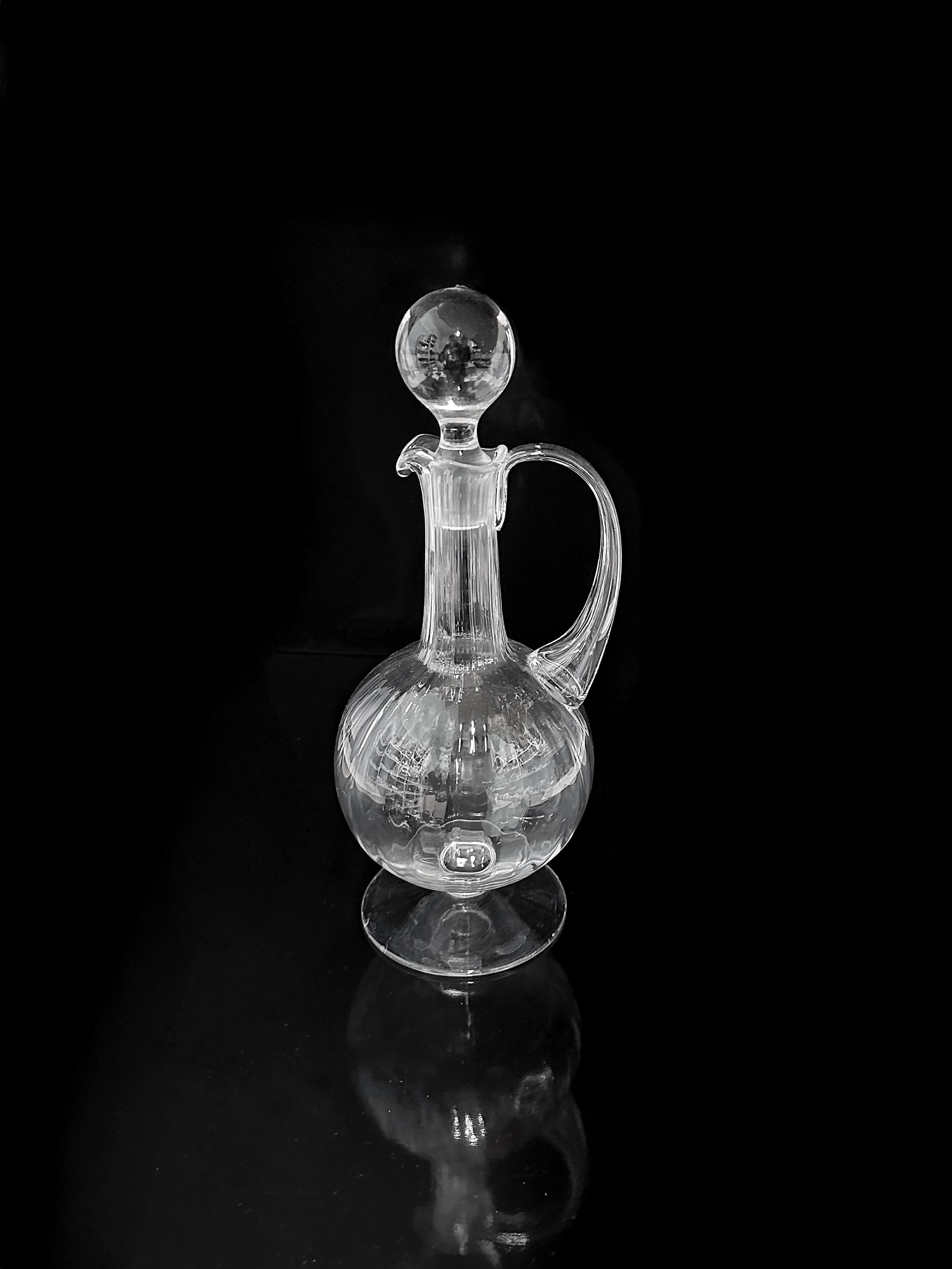 Vintage Mid Century Glas-Karaffe mit Swirl-Dekor