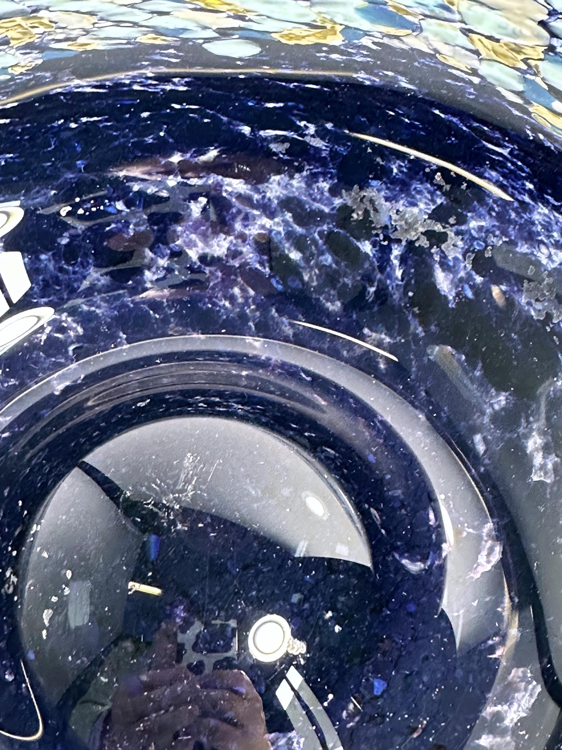 Vintage böhmische Glasschale mit blauem Swirl, 1980er