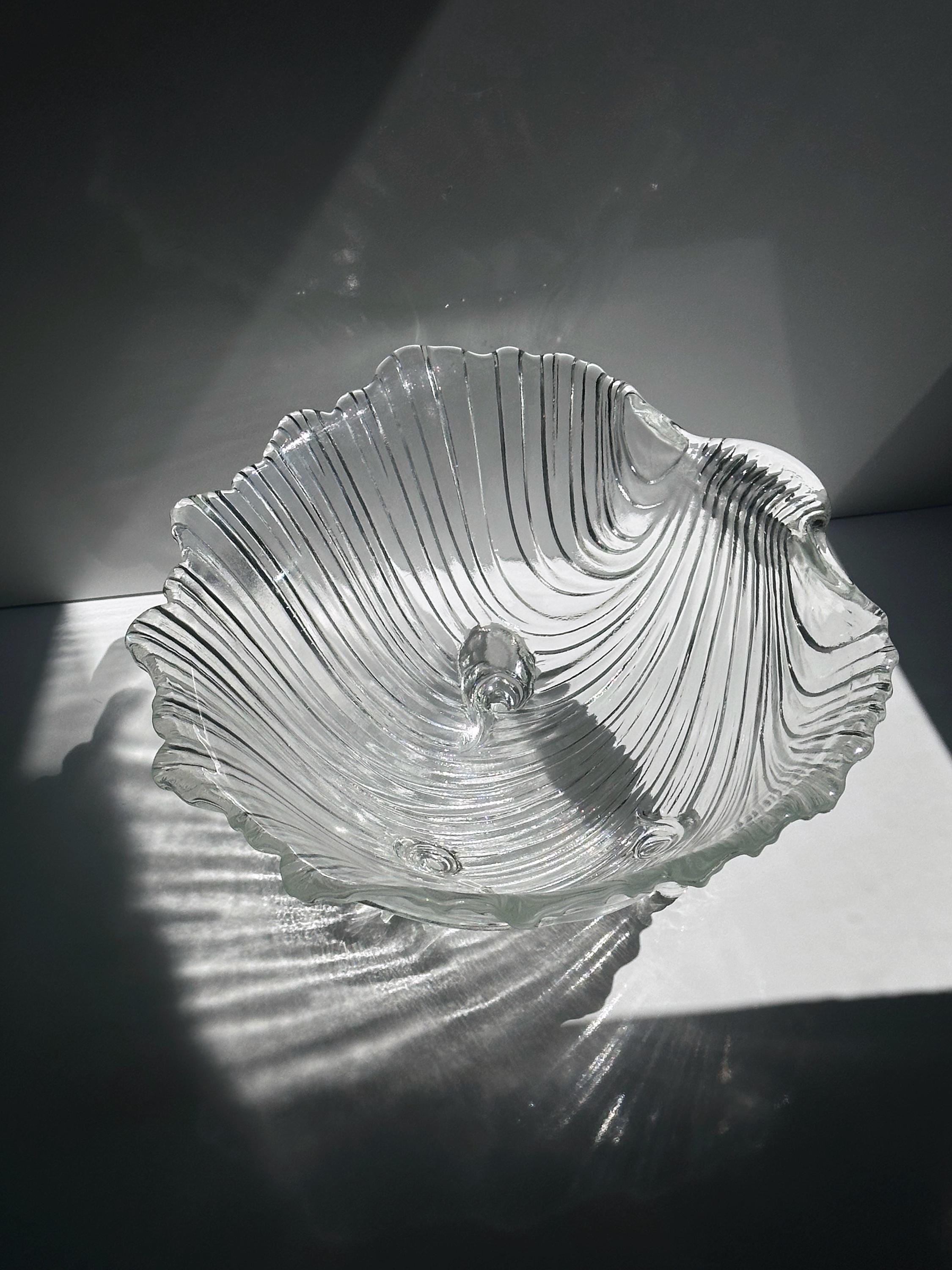 Große Vintage Glasschale in Muschelform