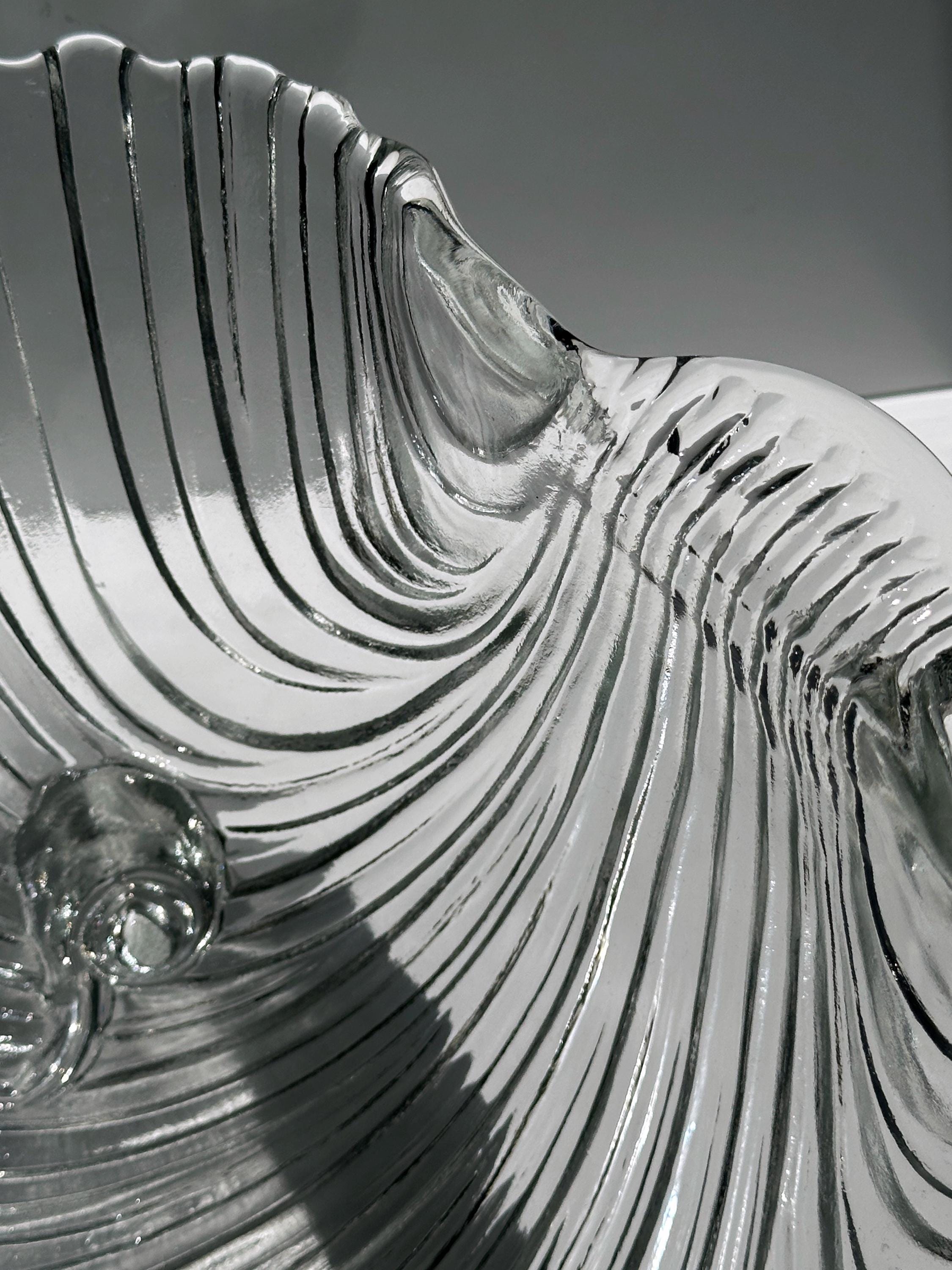 Große Vintage Glasschale in Muschelform