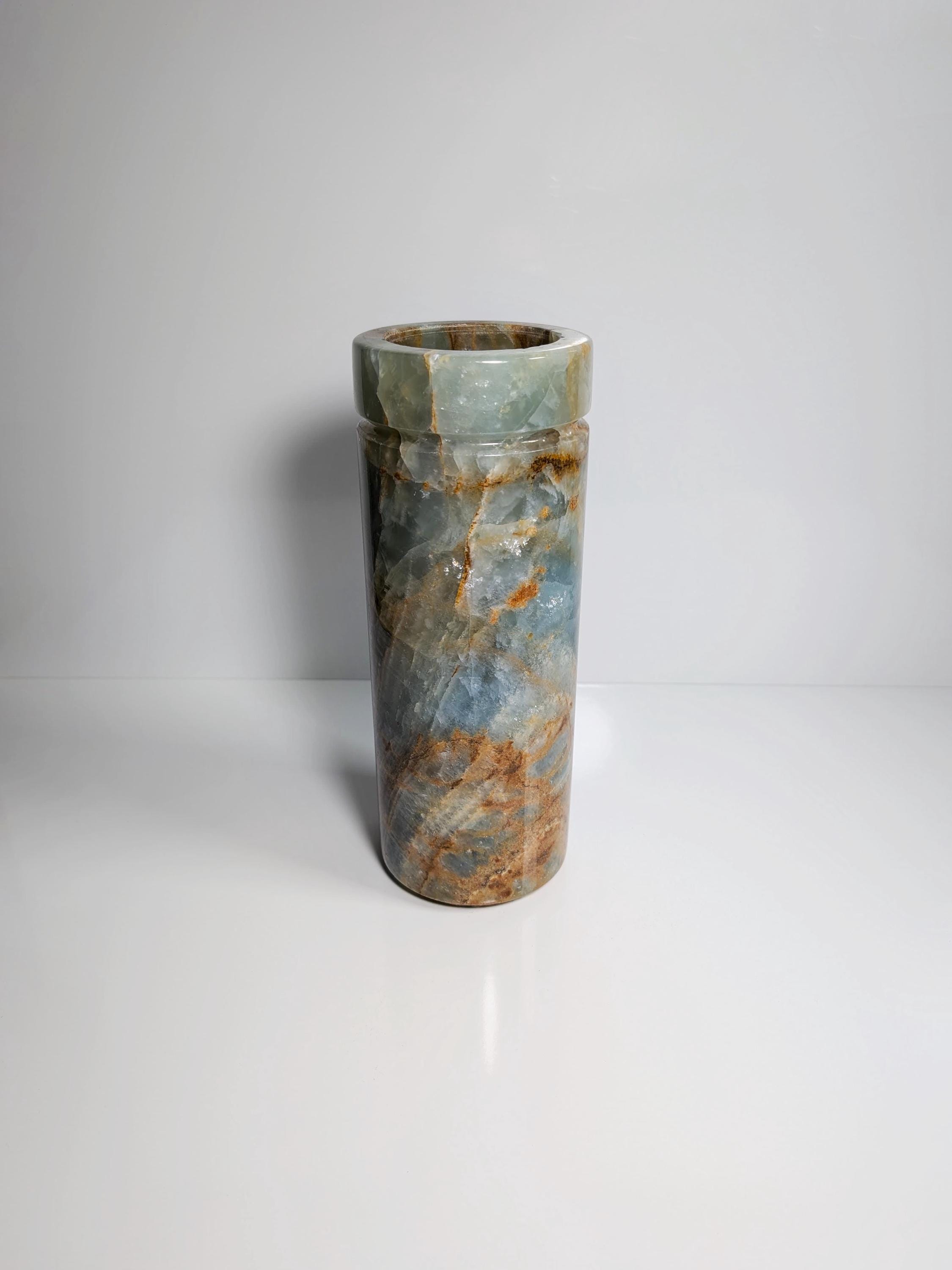 Massive Vintage Marmorvase in Mintgrün und Beige, 1970er