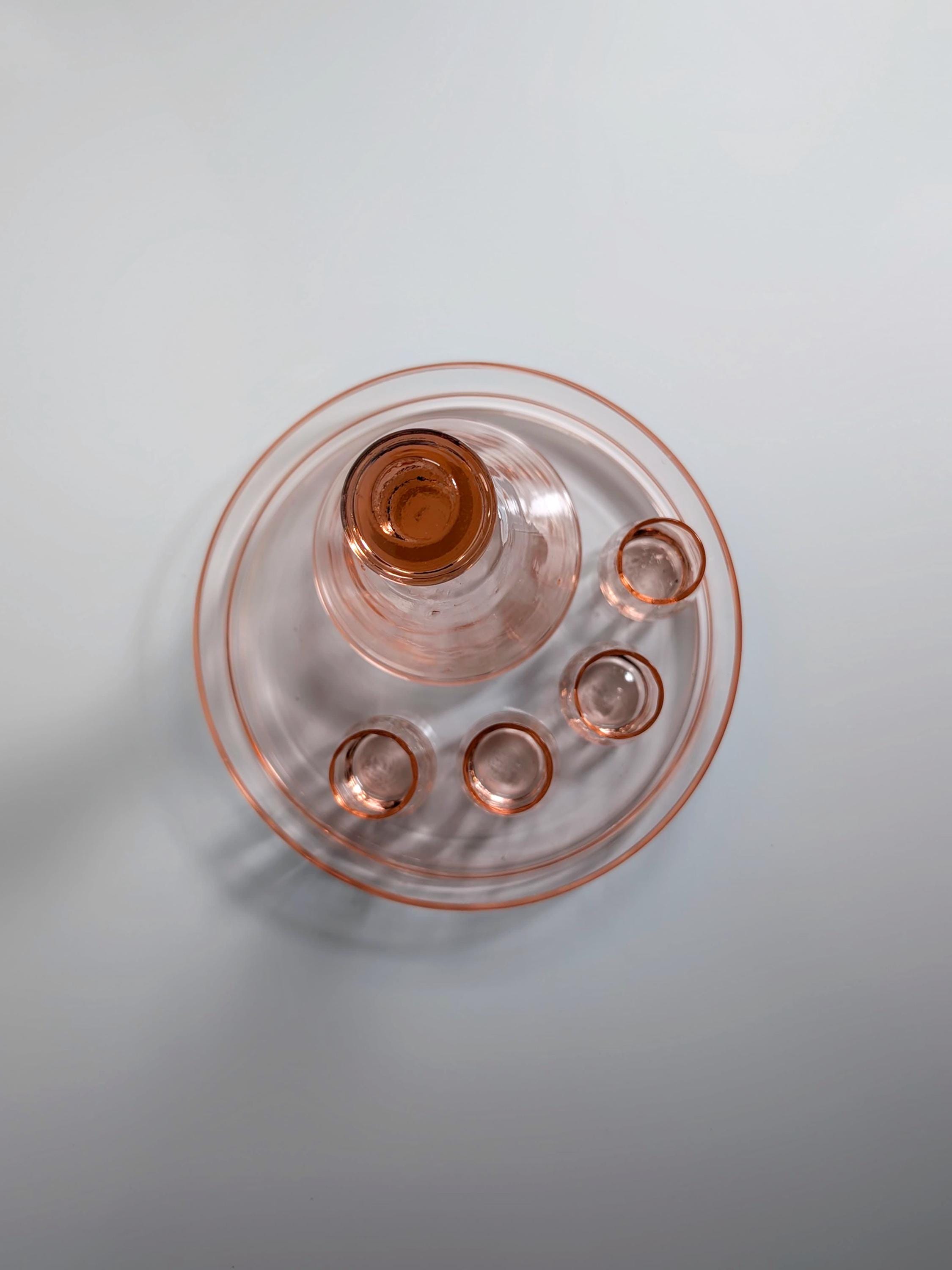 Art Deco Likörset aus Rosalinglas mit Karaffe