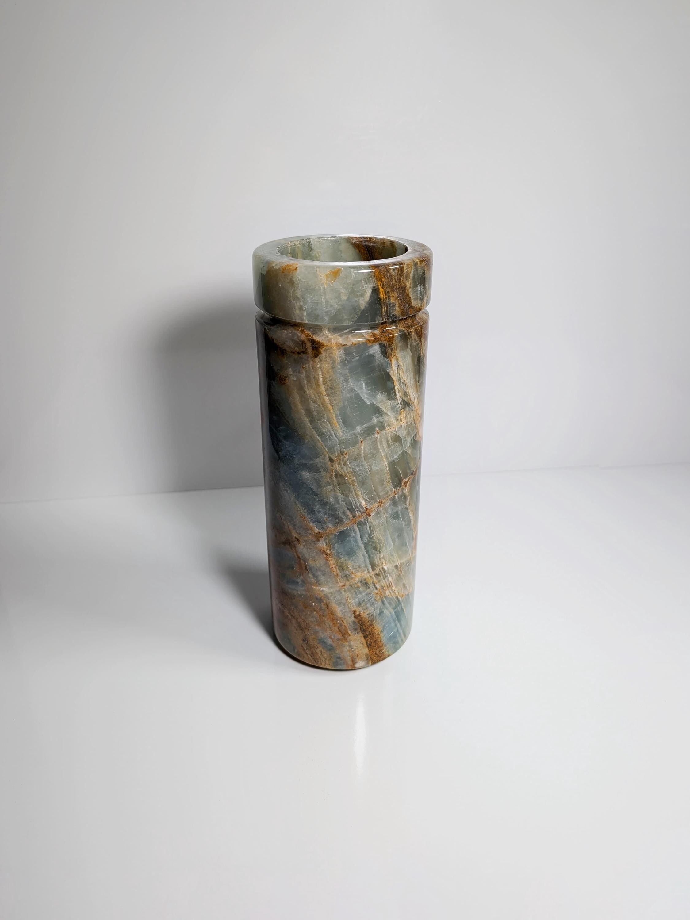 Massive Vintage Marmorvase in Mintgrün und Beige, 1970er