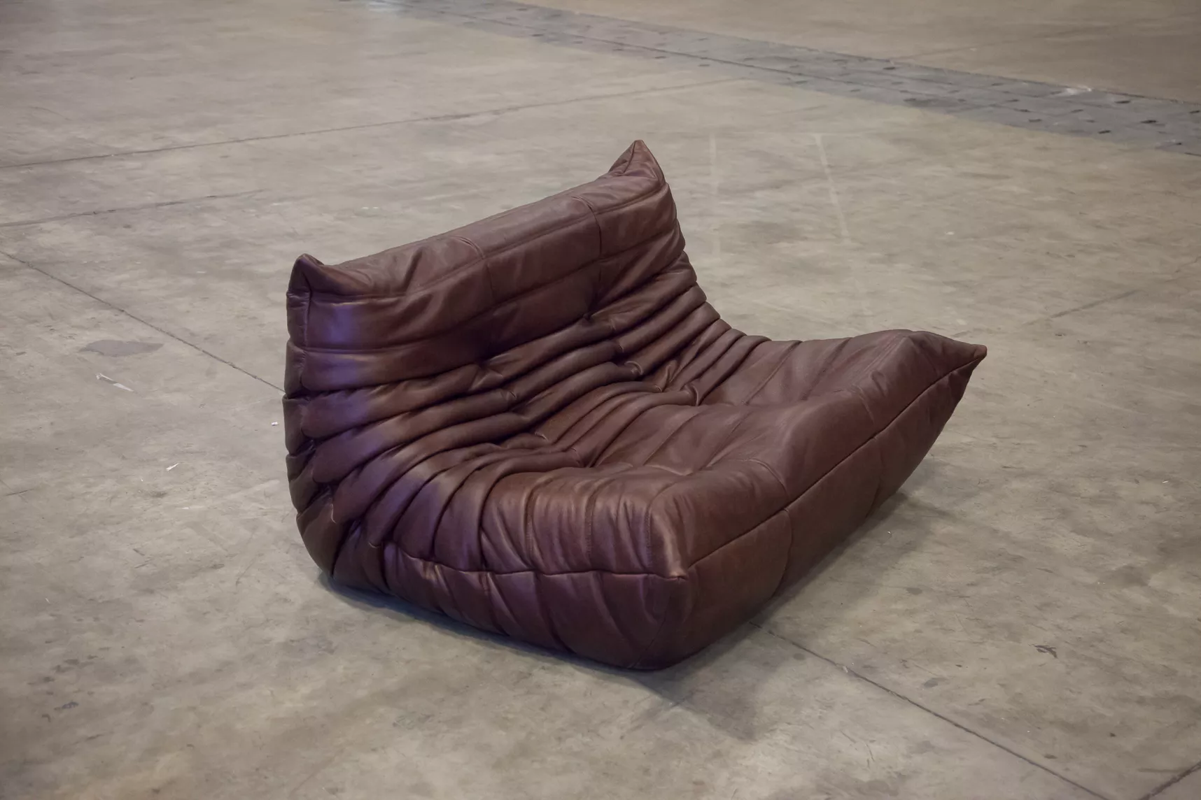 Togo Sofa 2-seater Pull-Up-Leather Chocolate Brown