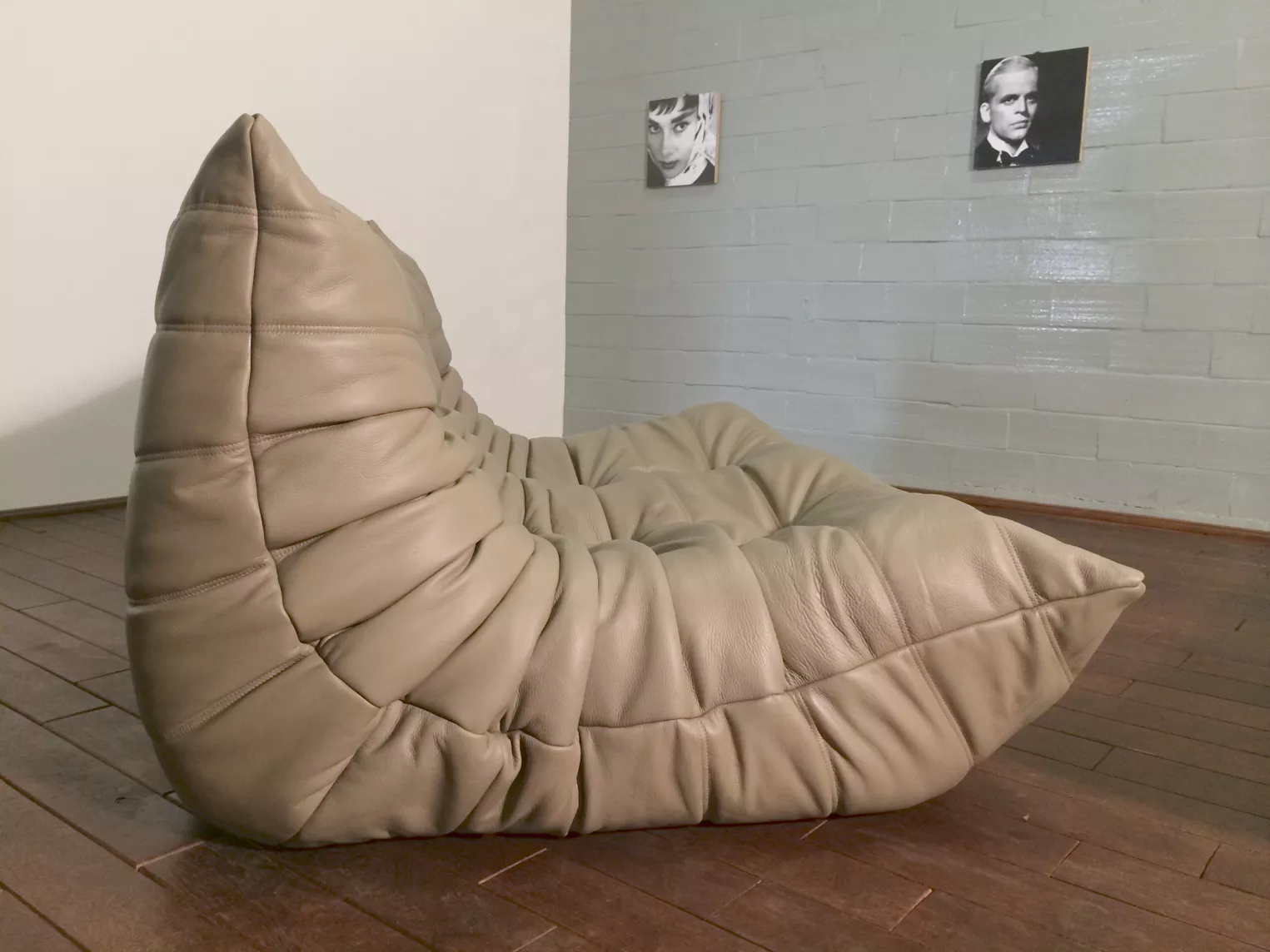 Togo Sofa 2-Sitzer Leder Grau