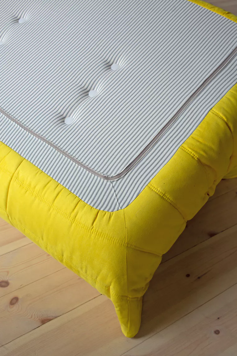 Togo Sofa 3-seater textile lemon yellow