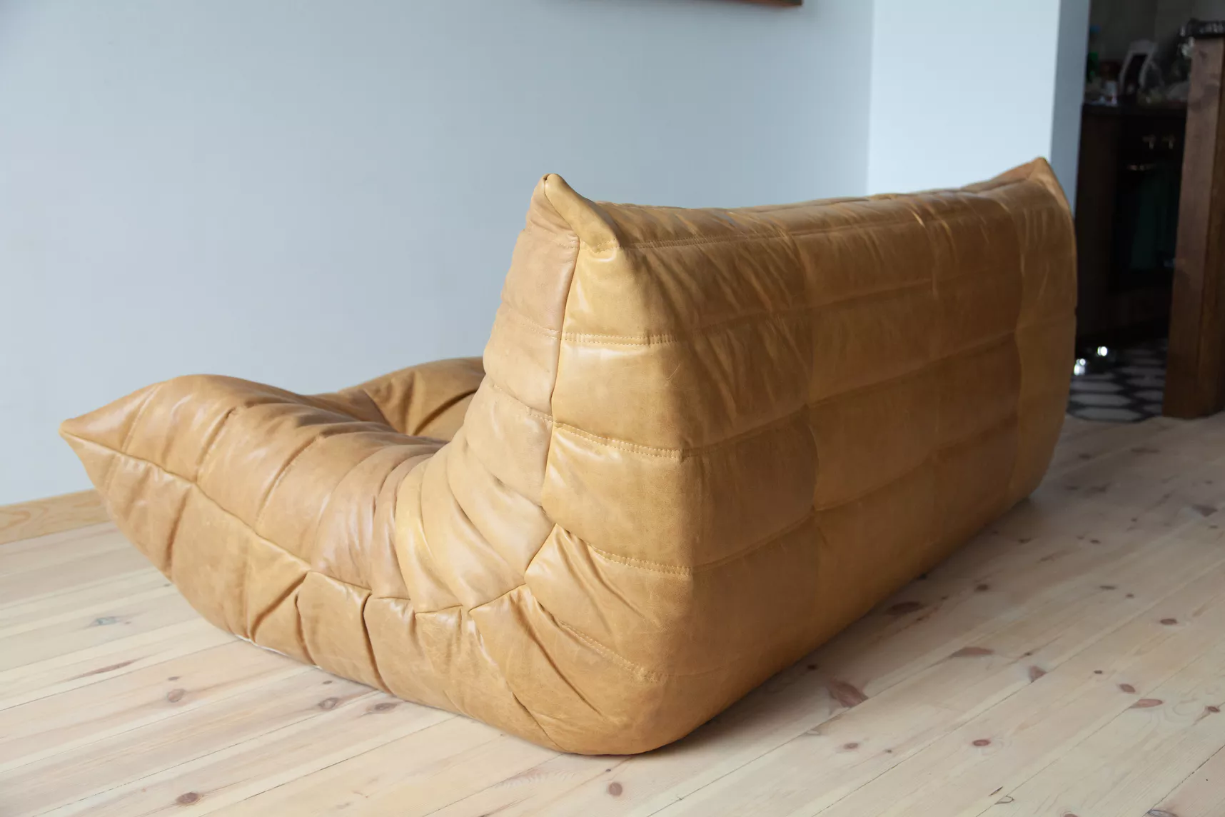 Togo Sofa 3-seater pull-up leather camel brown