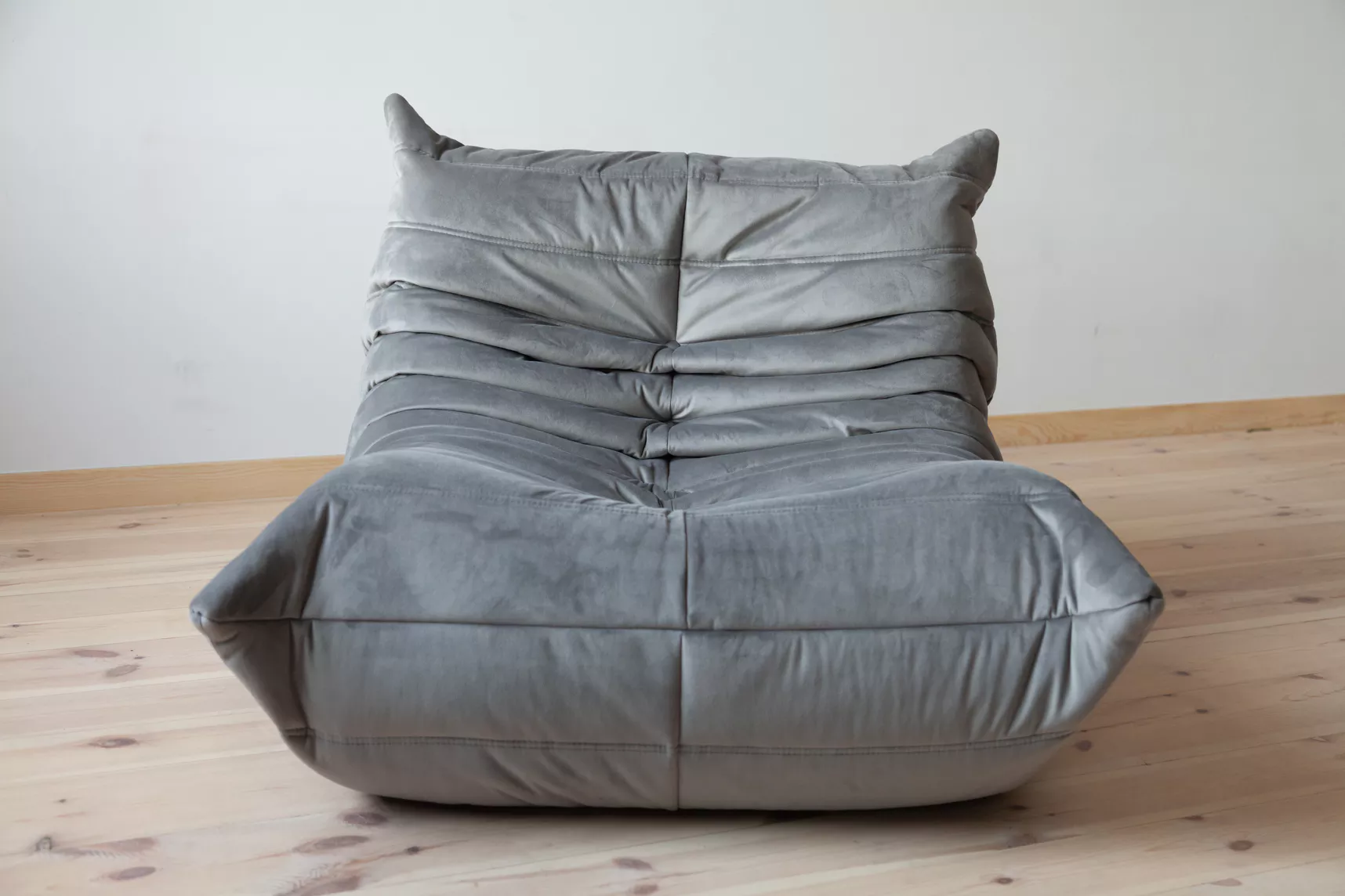 Togo Armchair Velvet Silver Grey