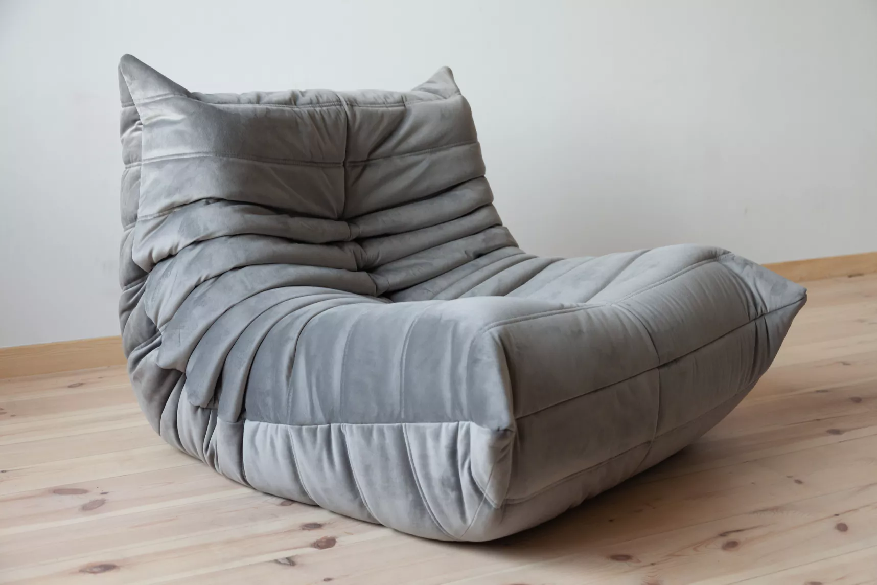 Togo Armchair Velvet Silver Grey